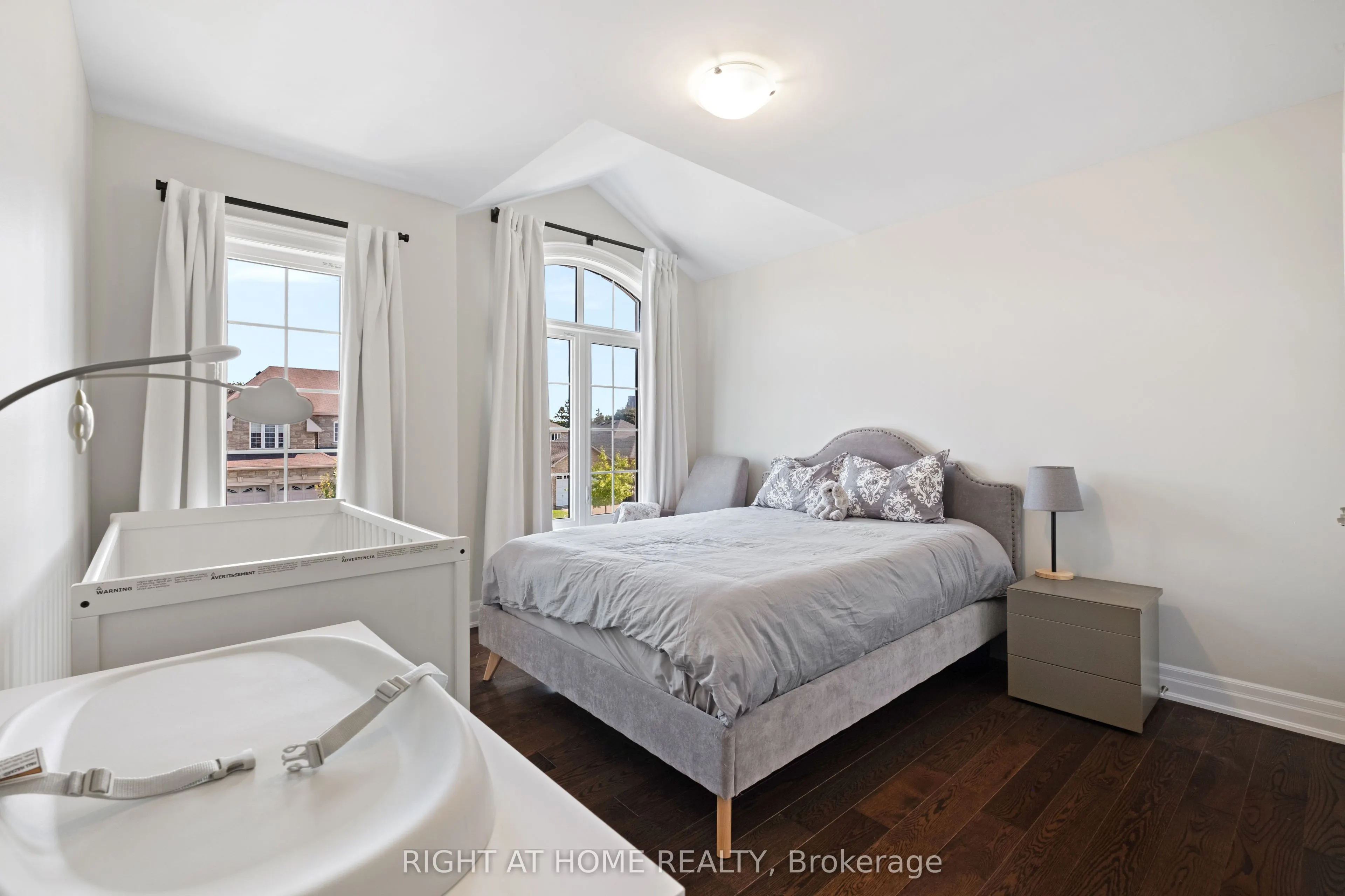 20b Leafield Street