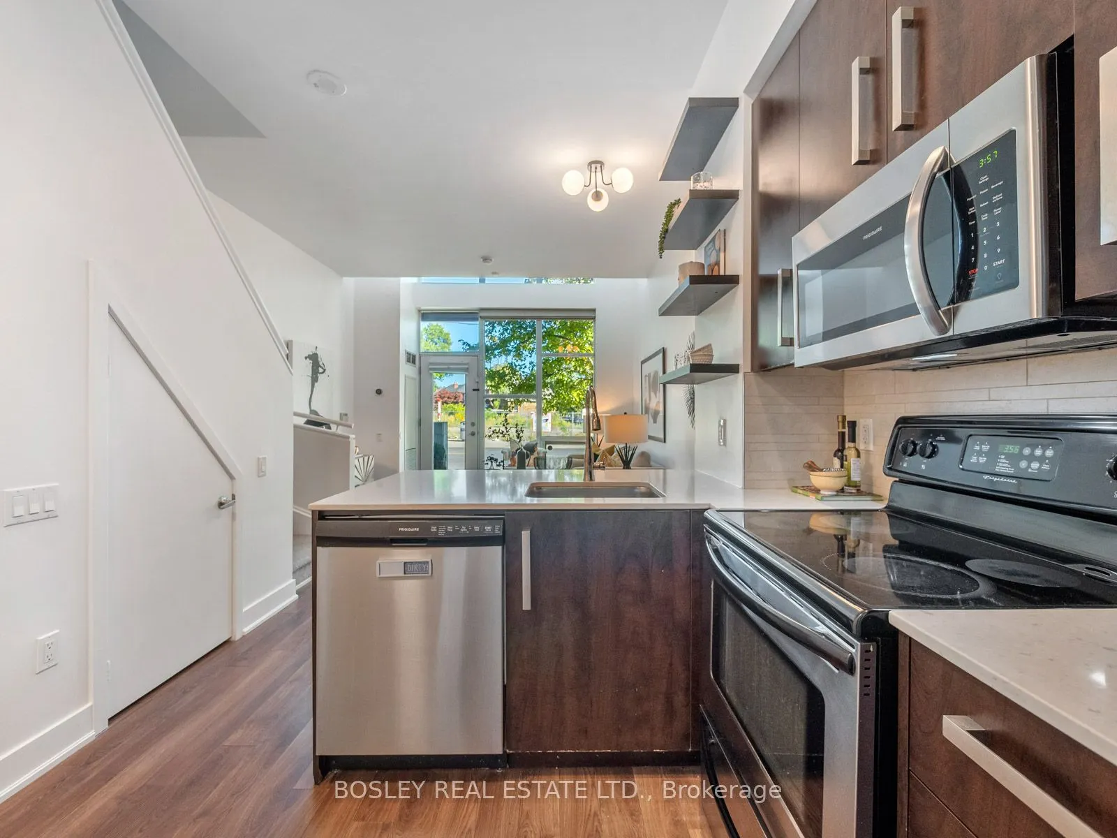 1048 Broadview Avenue, #TH 1
