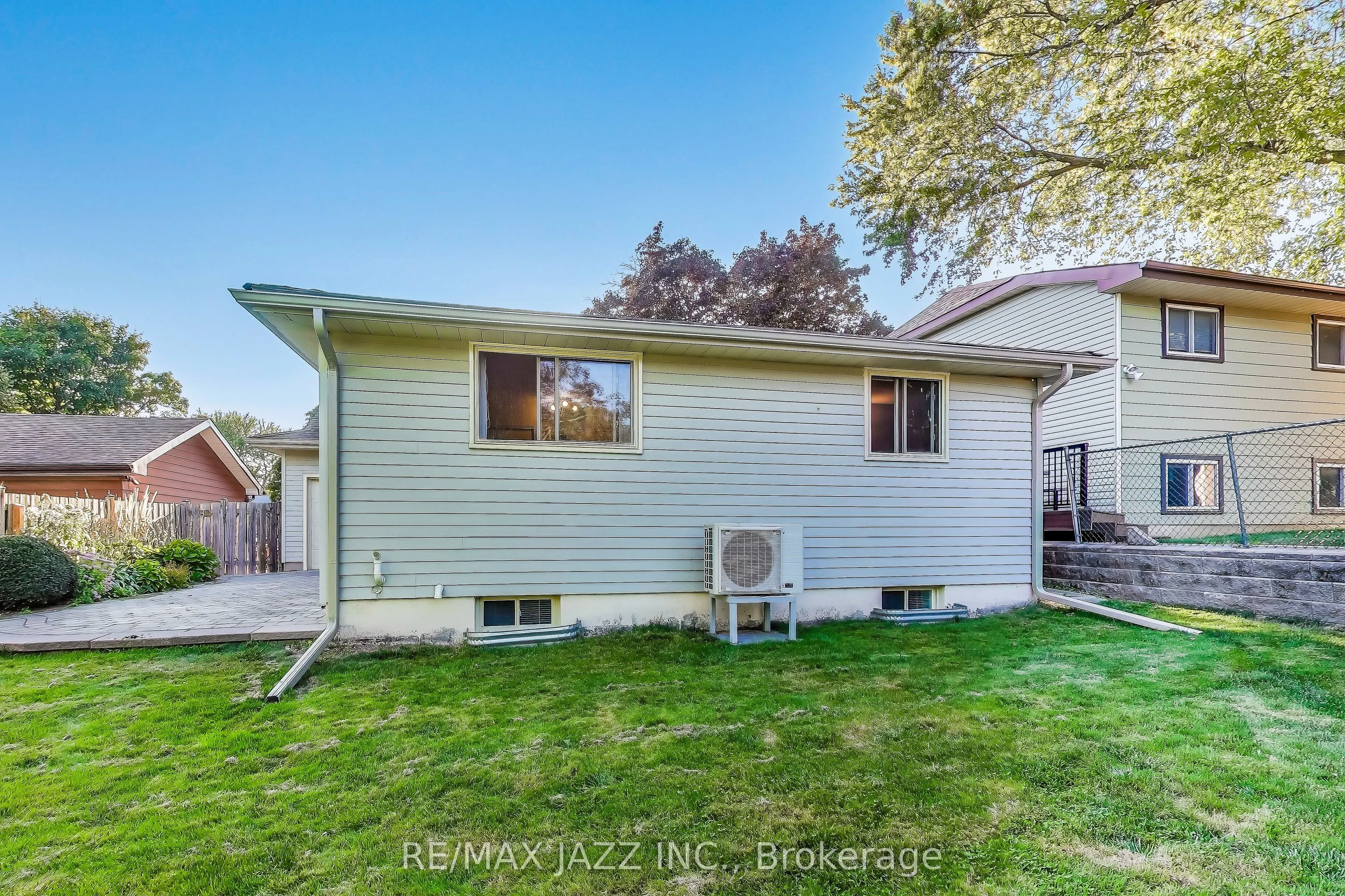 417 Crestwood Drive