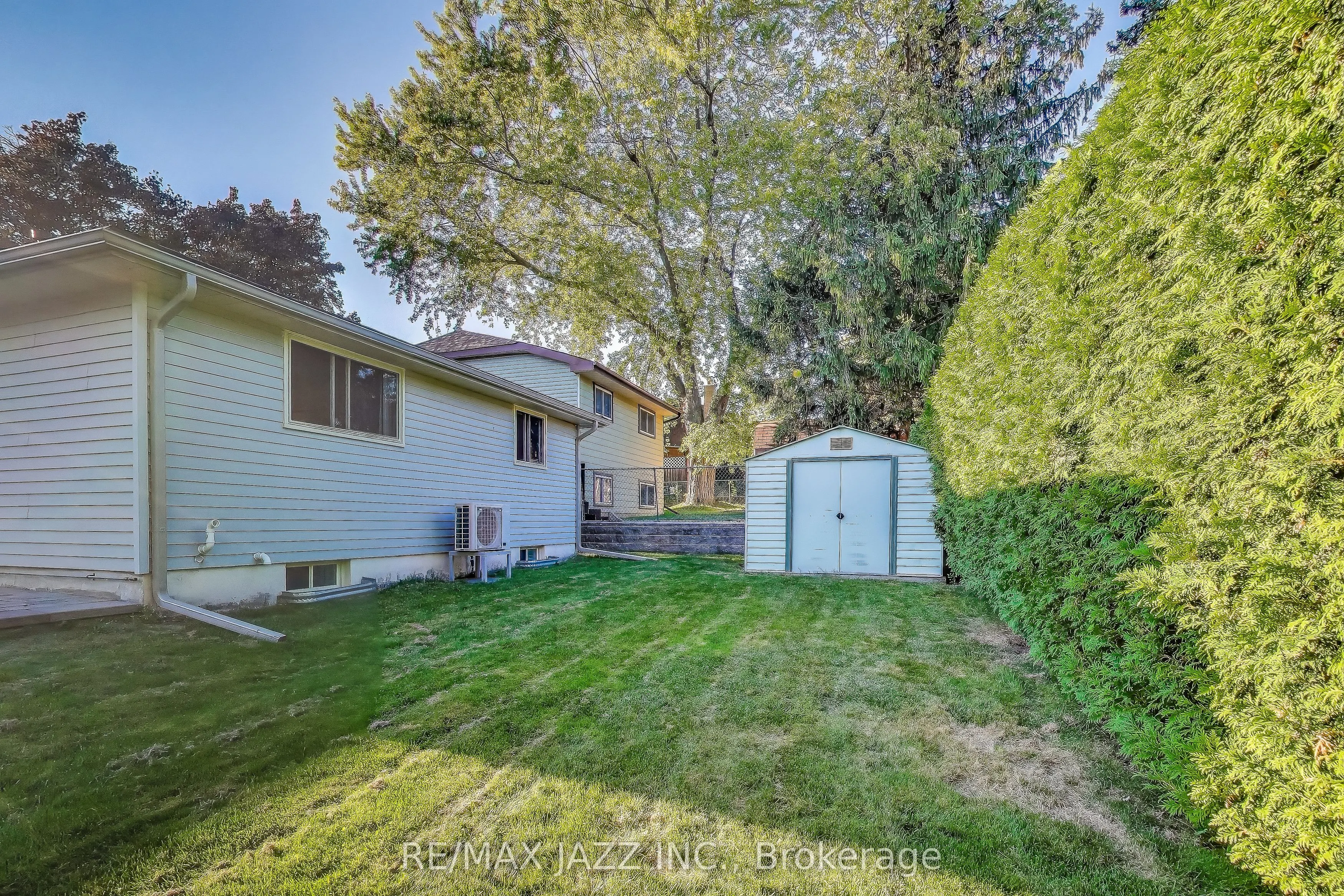 417 Crestwood Drive