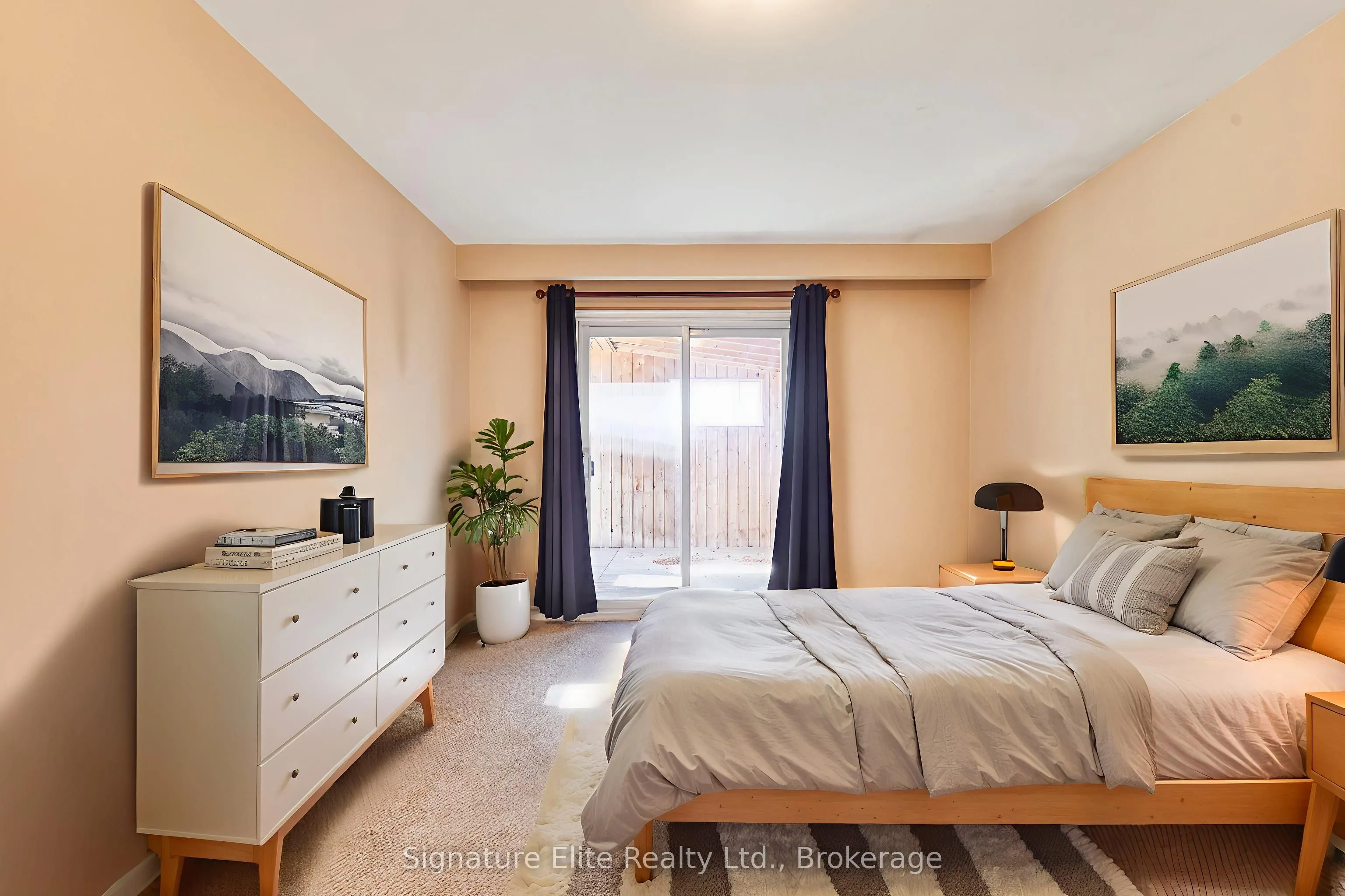 903 King Street E, #Main