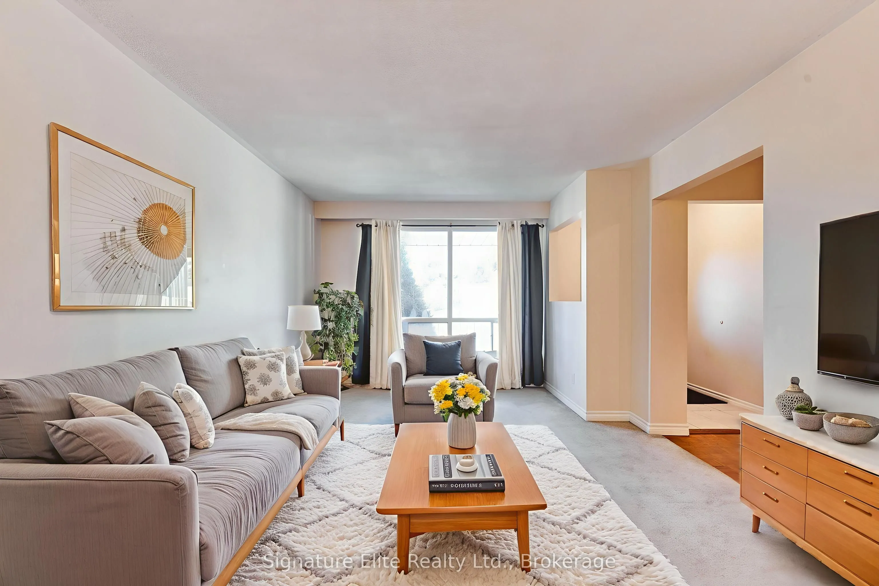 903 King Street E, #Main