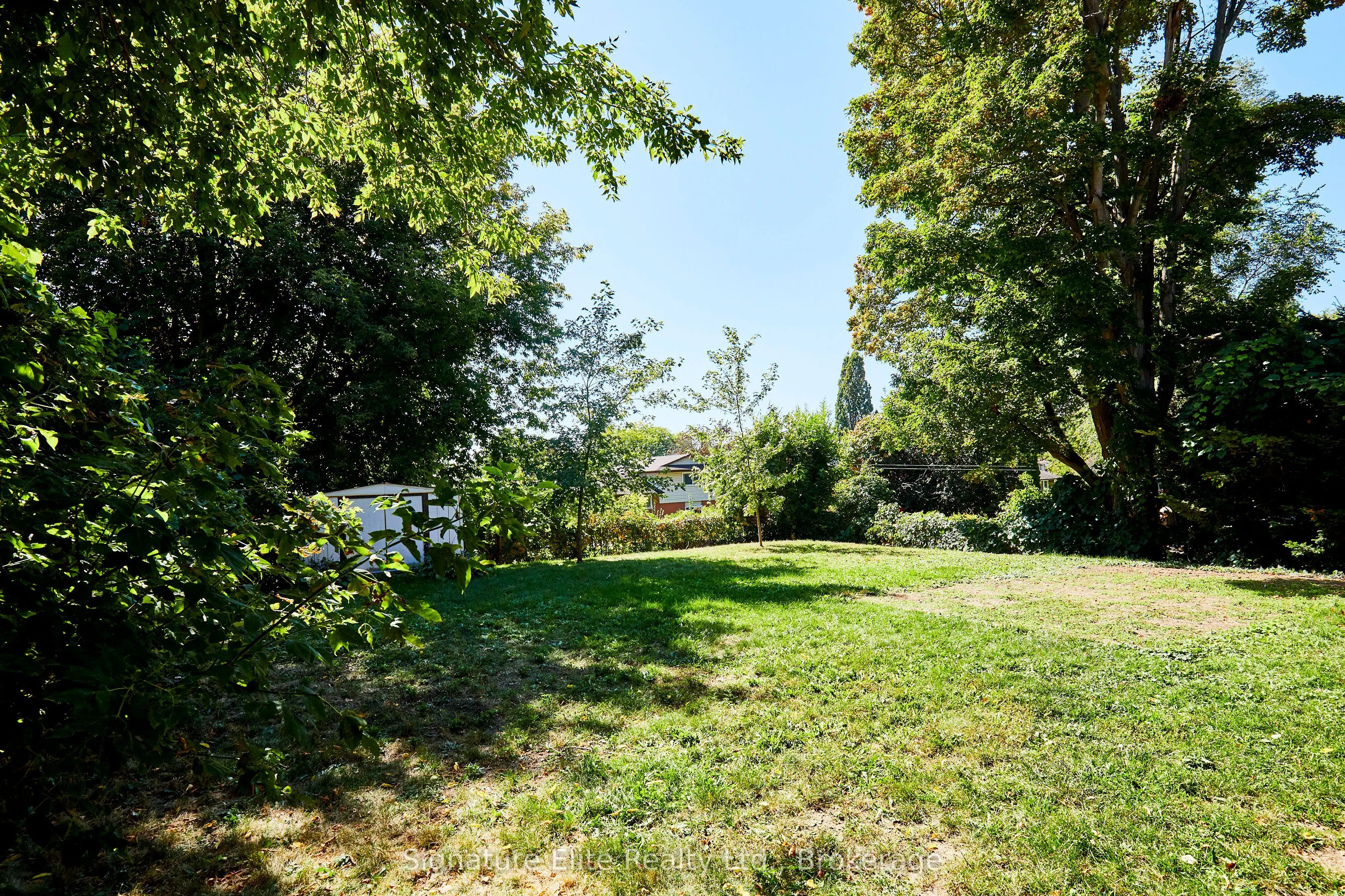 903 King Street E, #Main