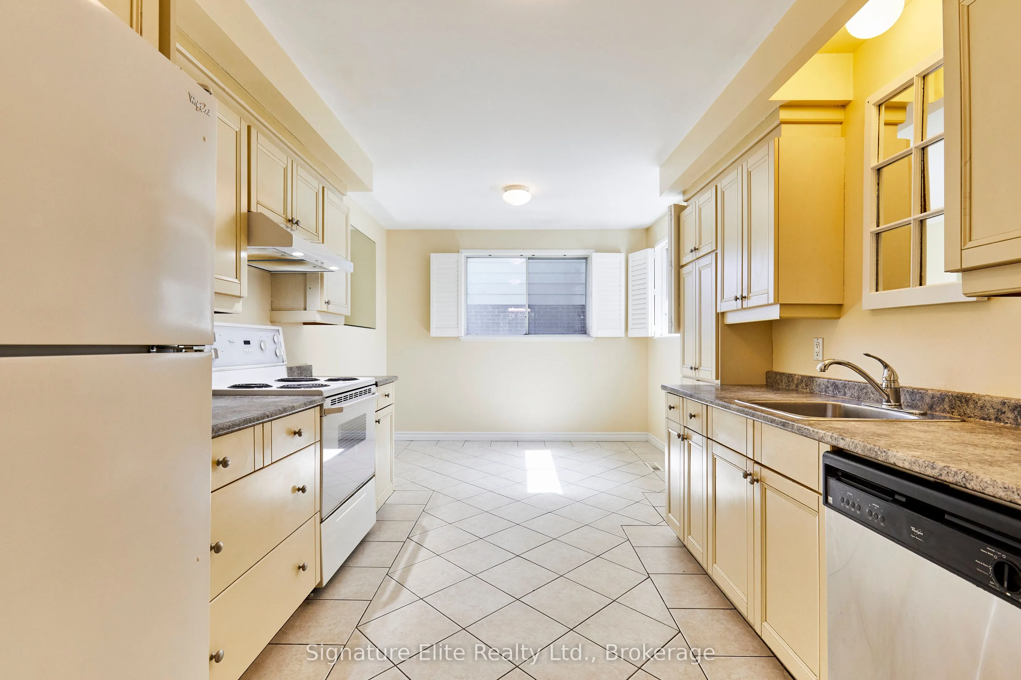 903 King Street E, #Main