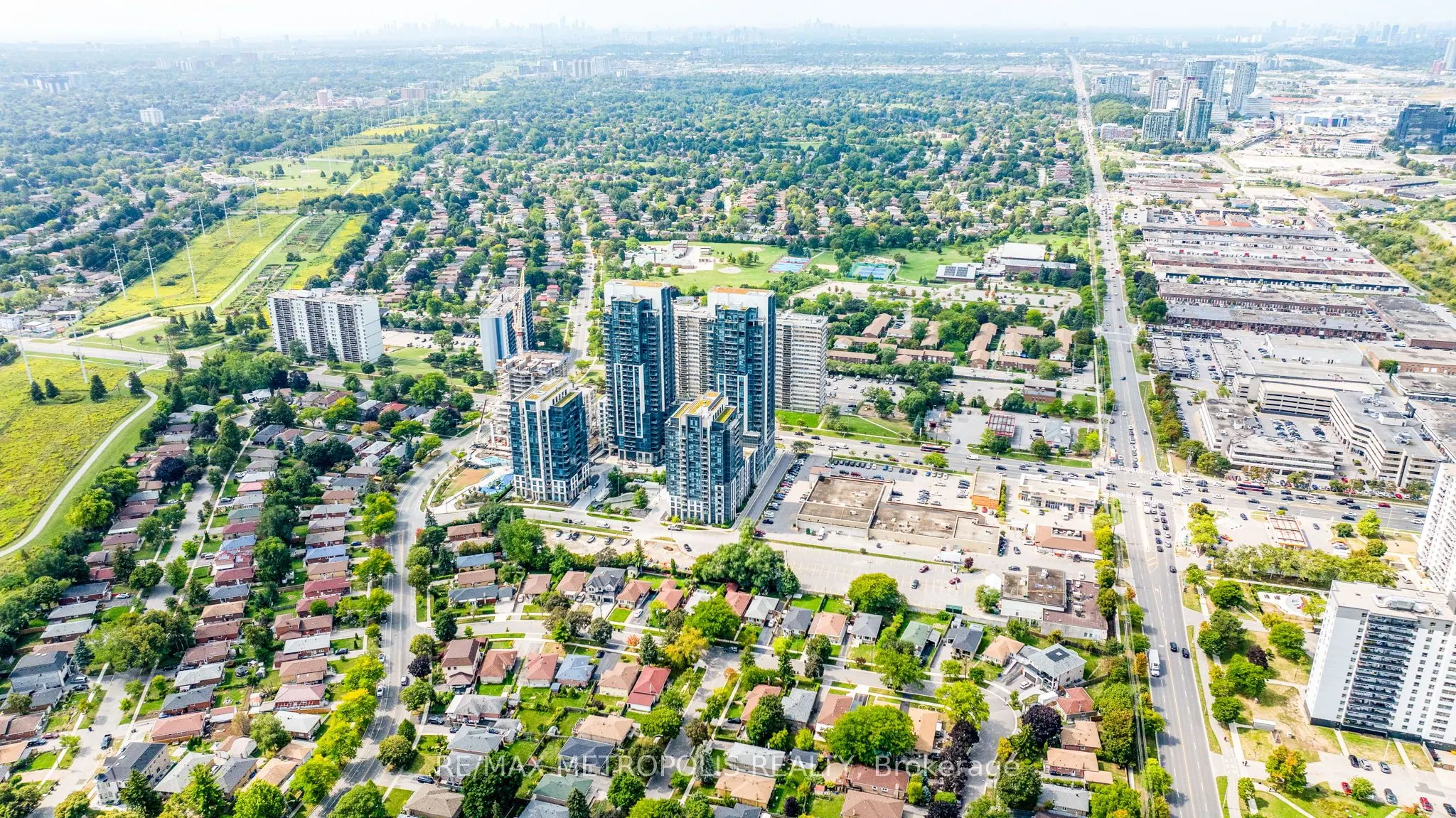 10 Meadowglen Place, #403