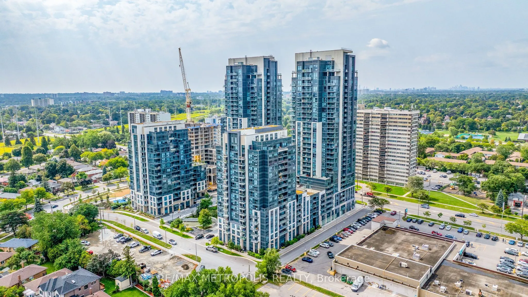 10 Meadowglen Place, #403
