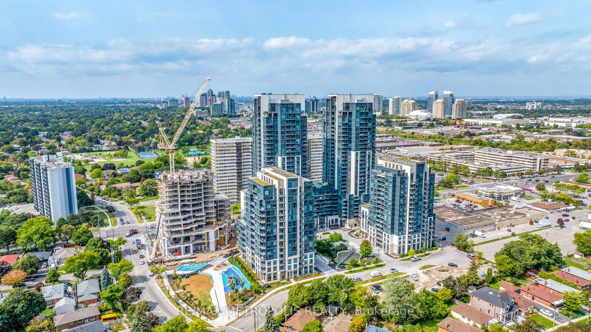 10 Meadowglen Place, #403