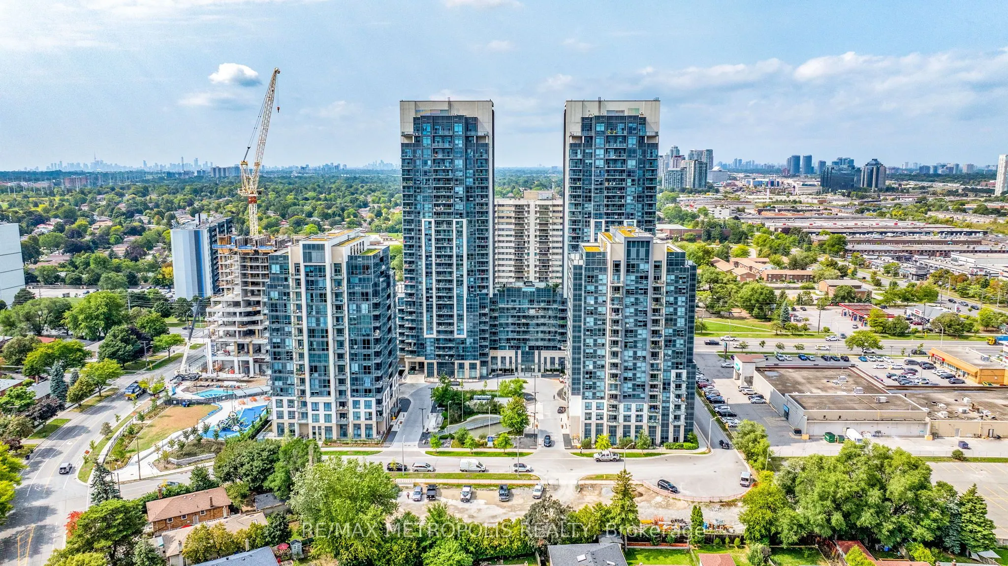 10 Meadowglen Place, #403
