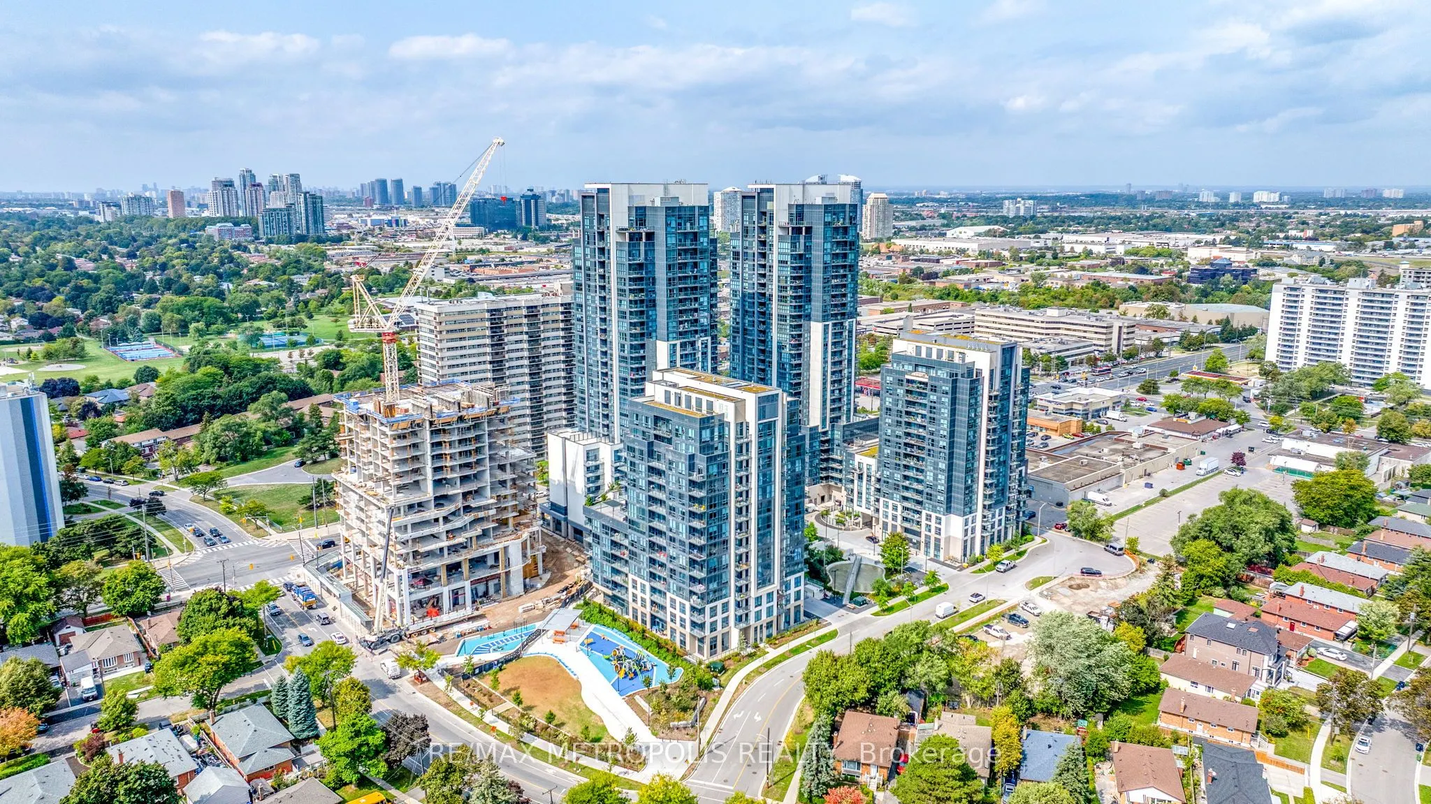 10 Meadowglen Place, #403