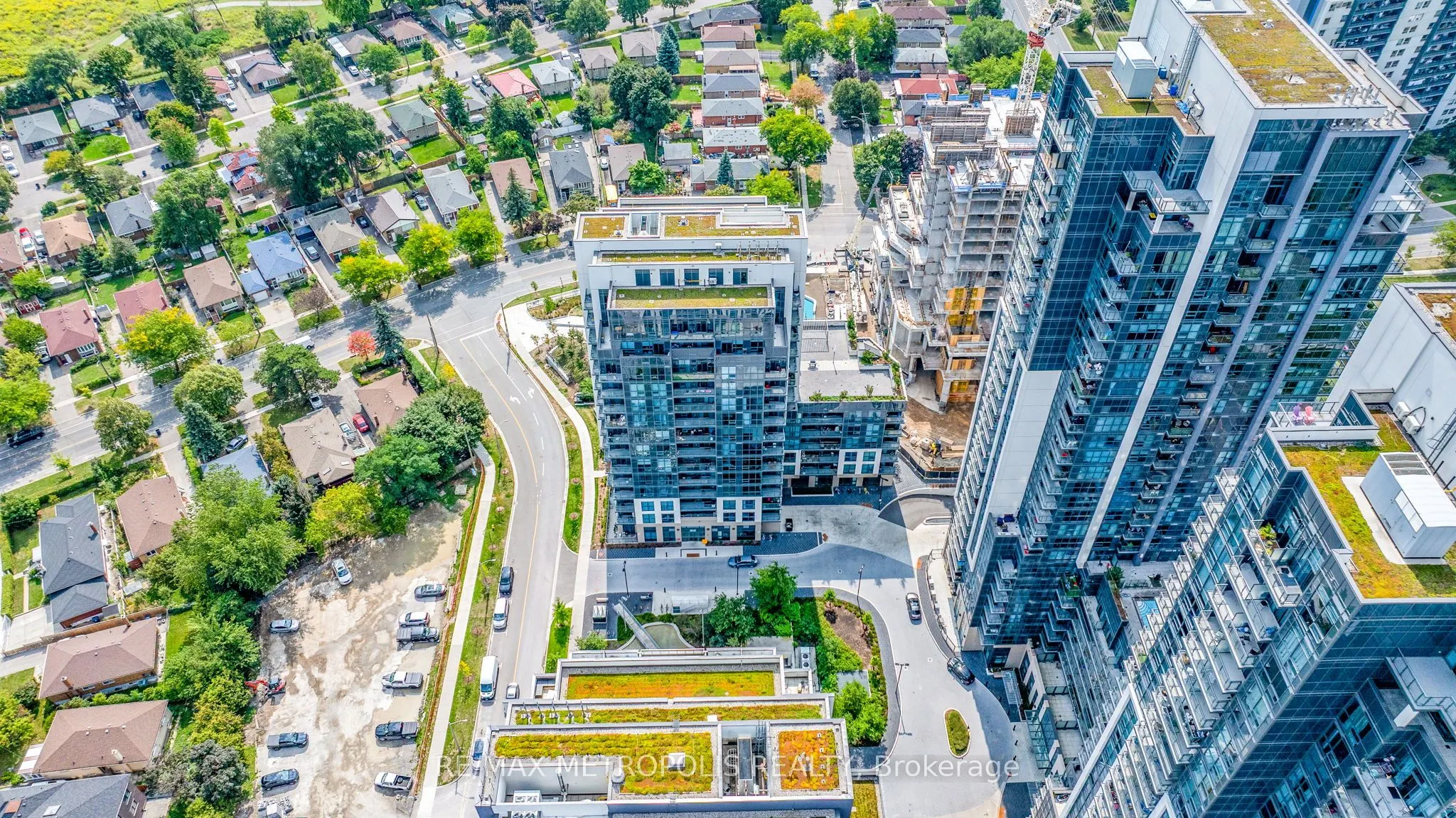 10 Meadowglen Place, #403