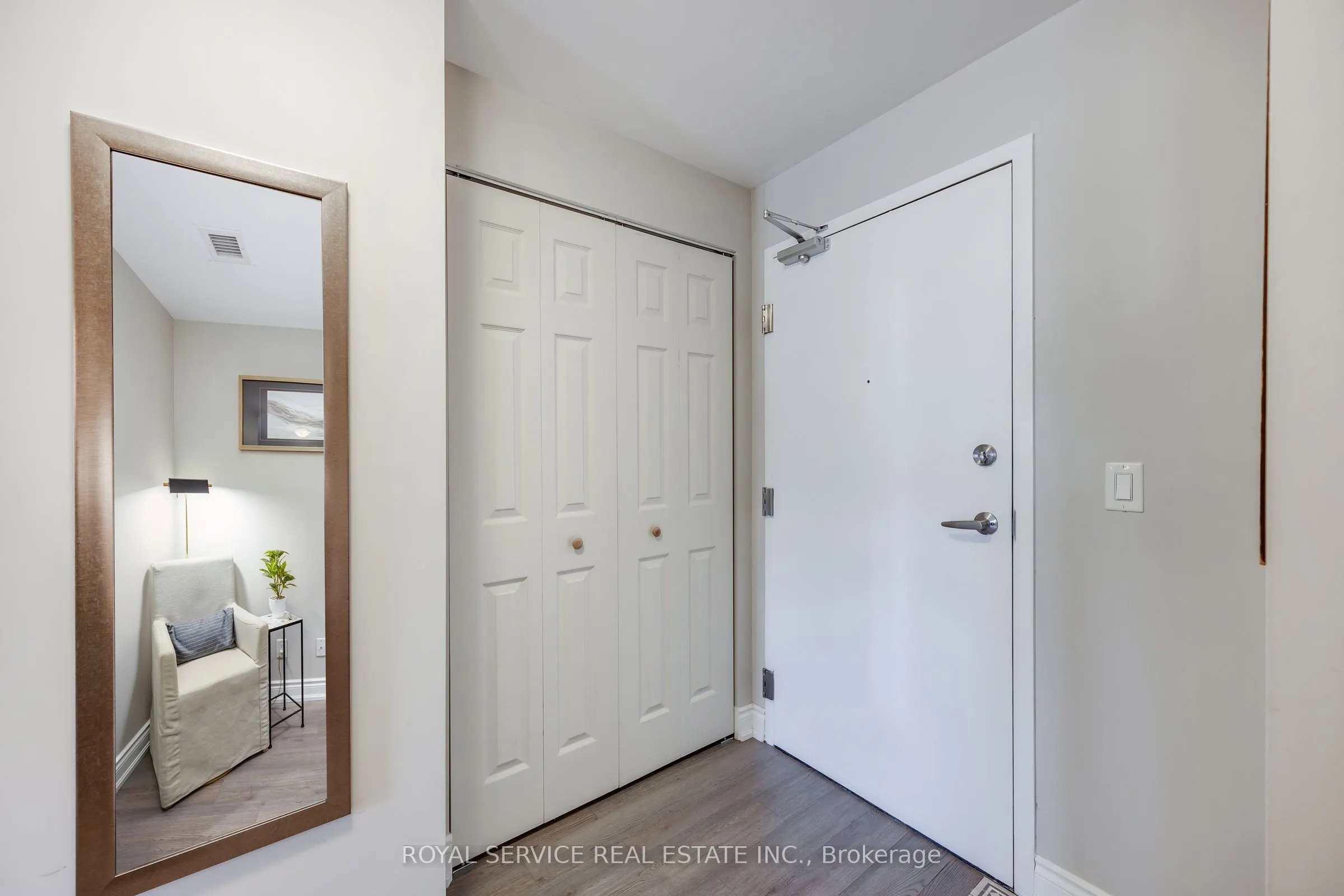 21 Brookhouse Drive, #220