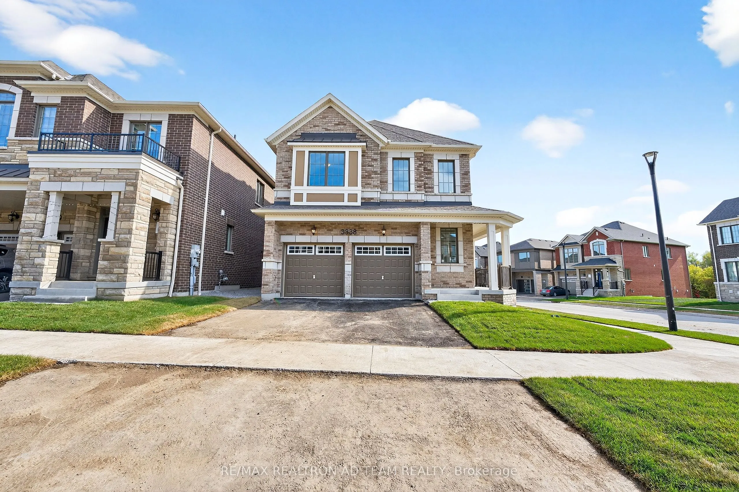 3338 Marchington Square