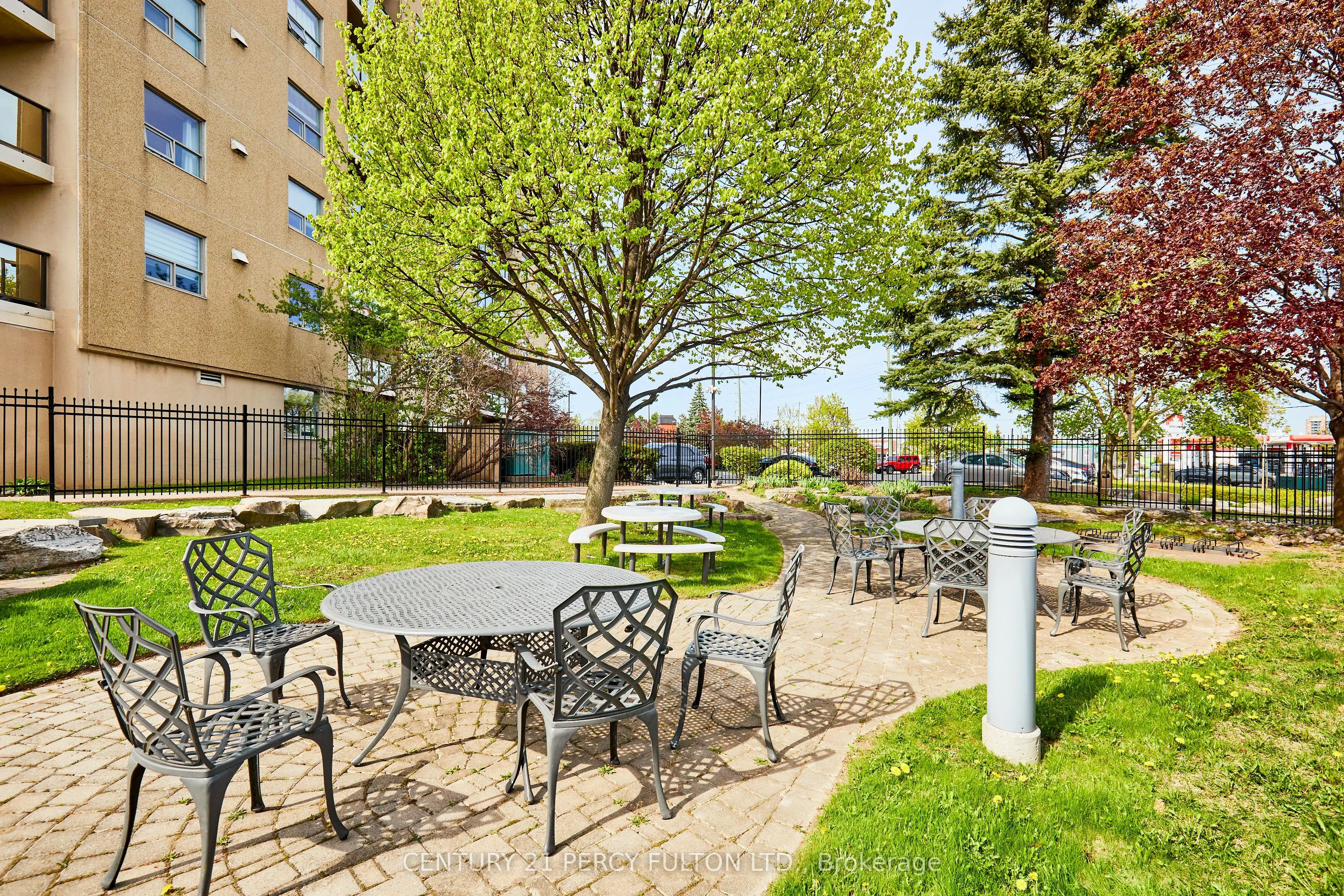 2 Westney Road N, #102