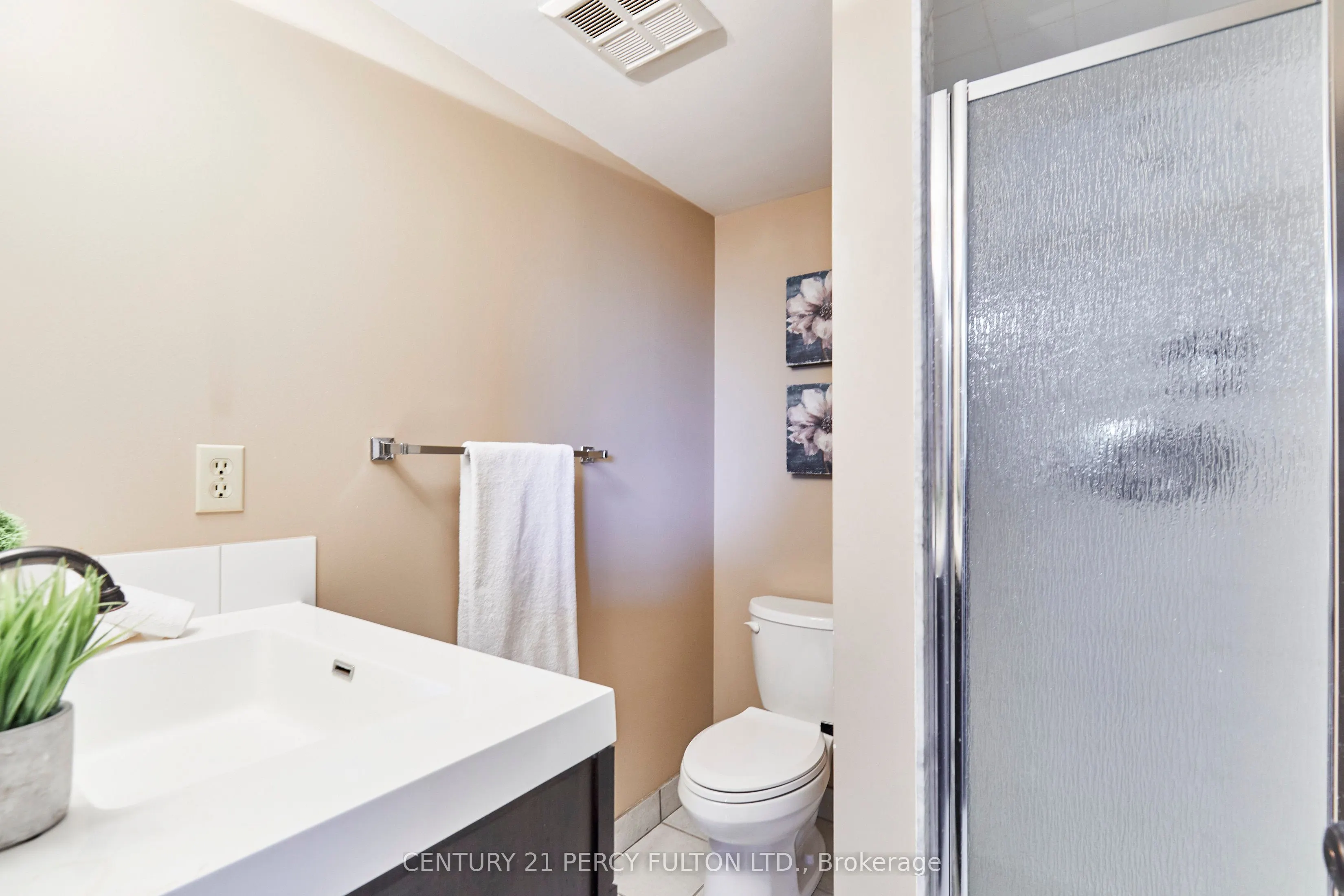 2 Westney Road N, #102