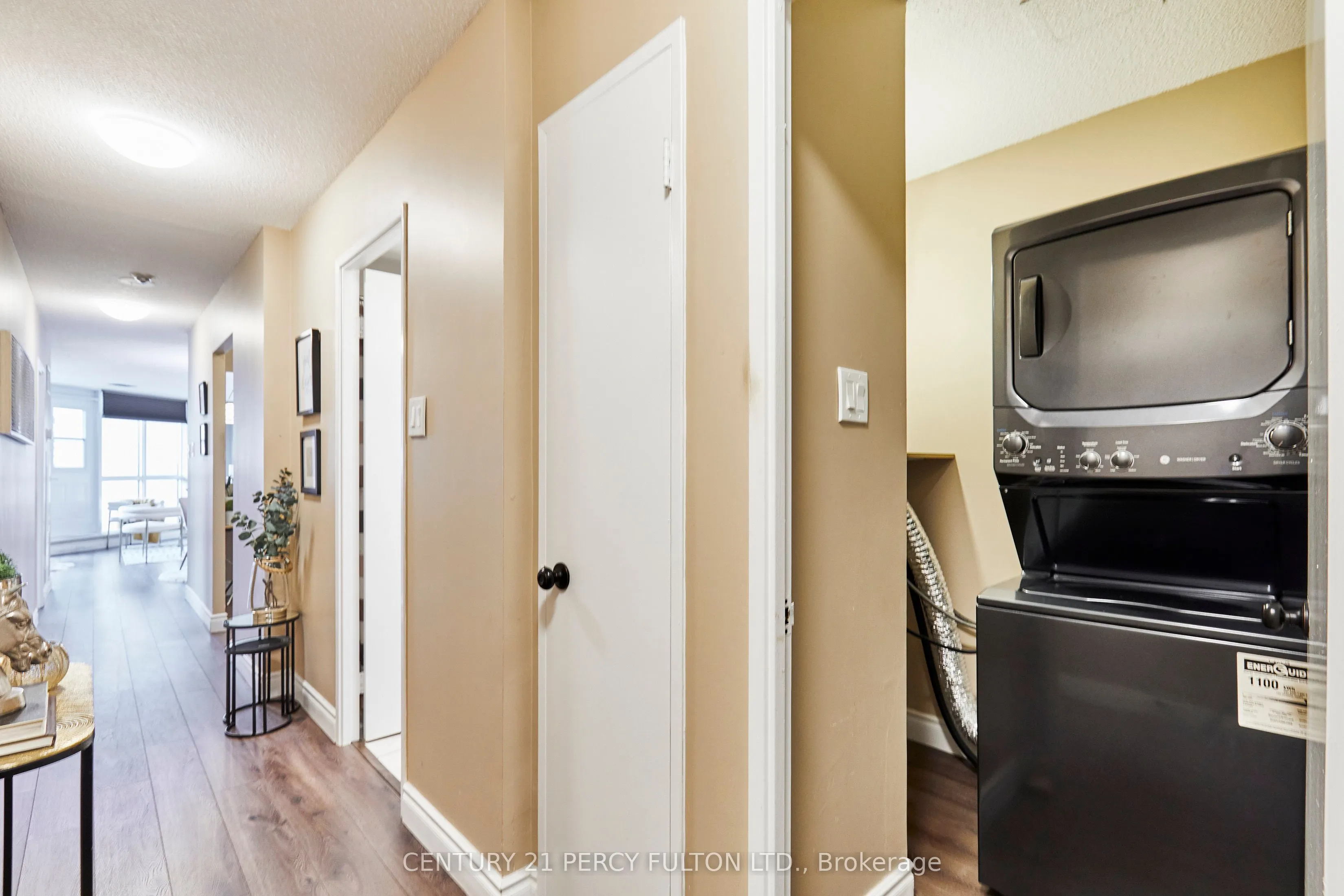 2 Westney Road N, #102