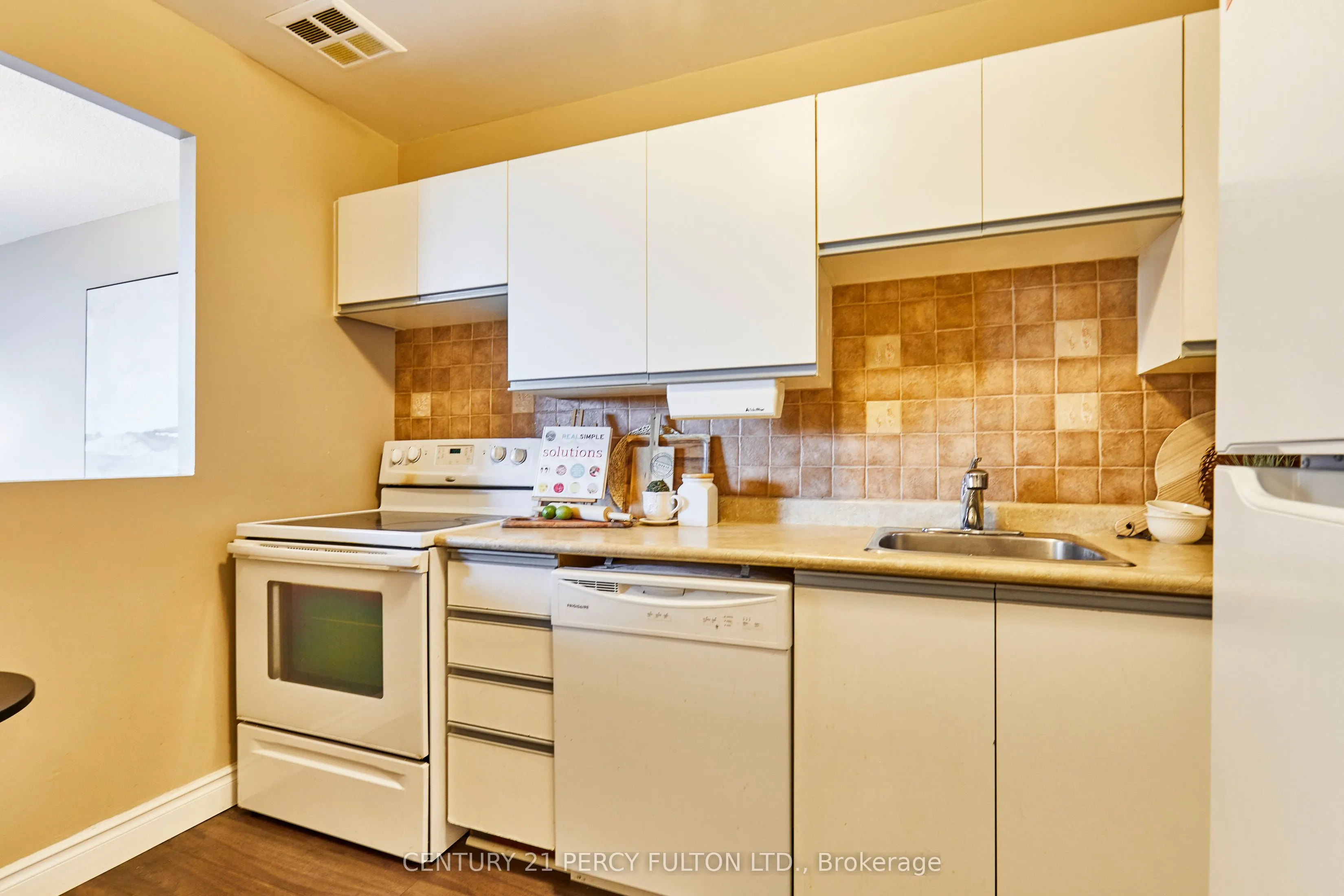 2 Westney Road N, #102