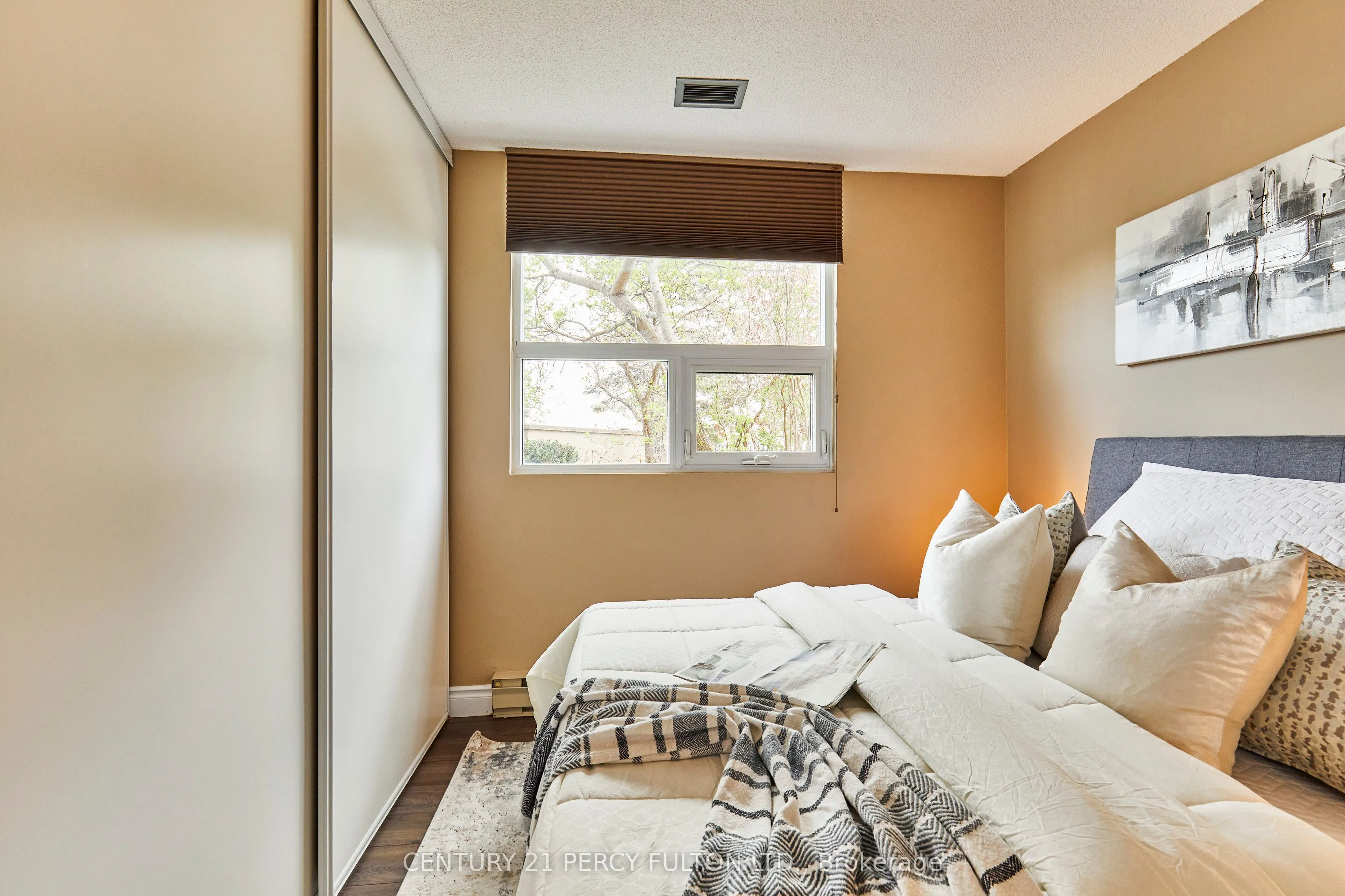 2 Westney Road N, #102