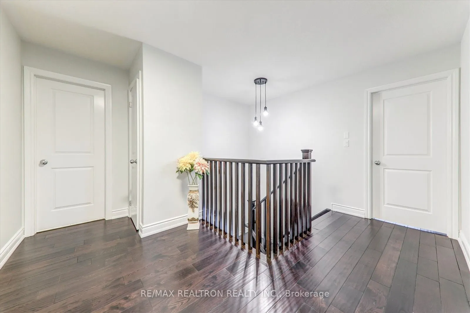 112 Fred Jackman Avenue