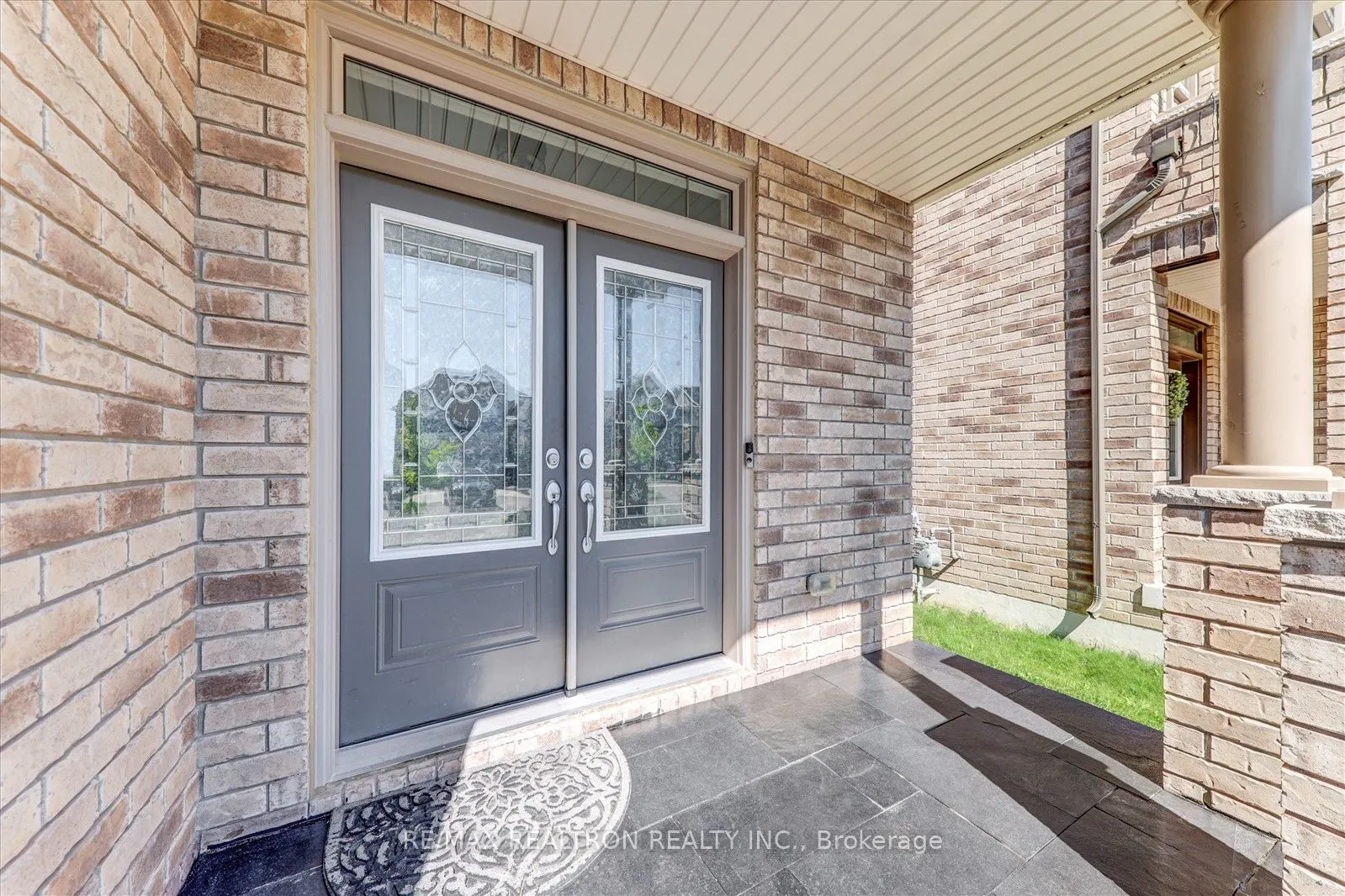 112 Fred Jackman Avenue