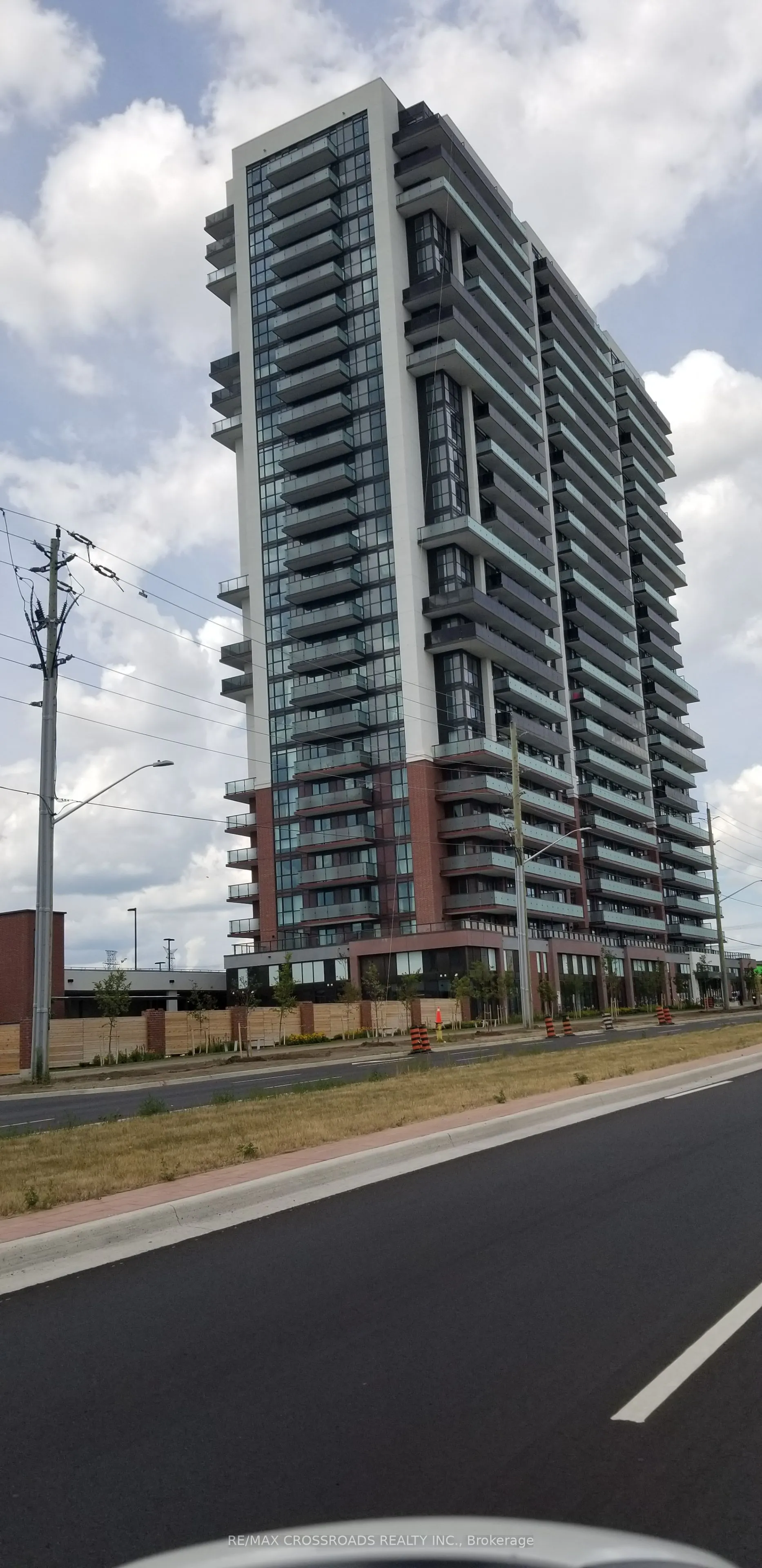 2550 Simcoe Street N, #1205