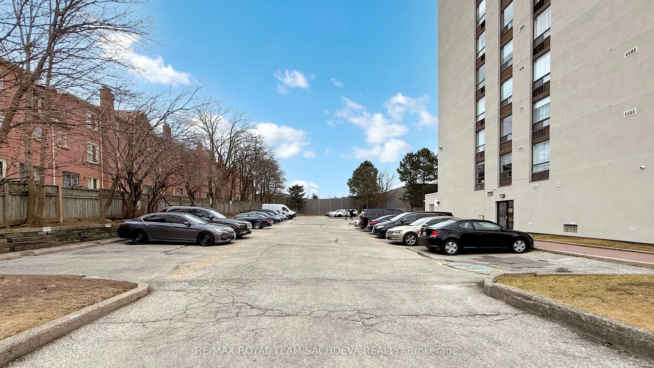 1 Reidmount Avenue, #903