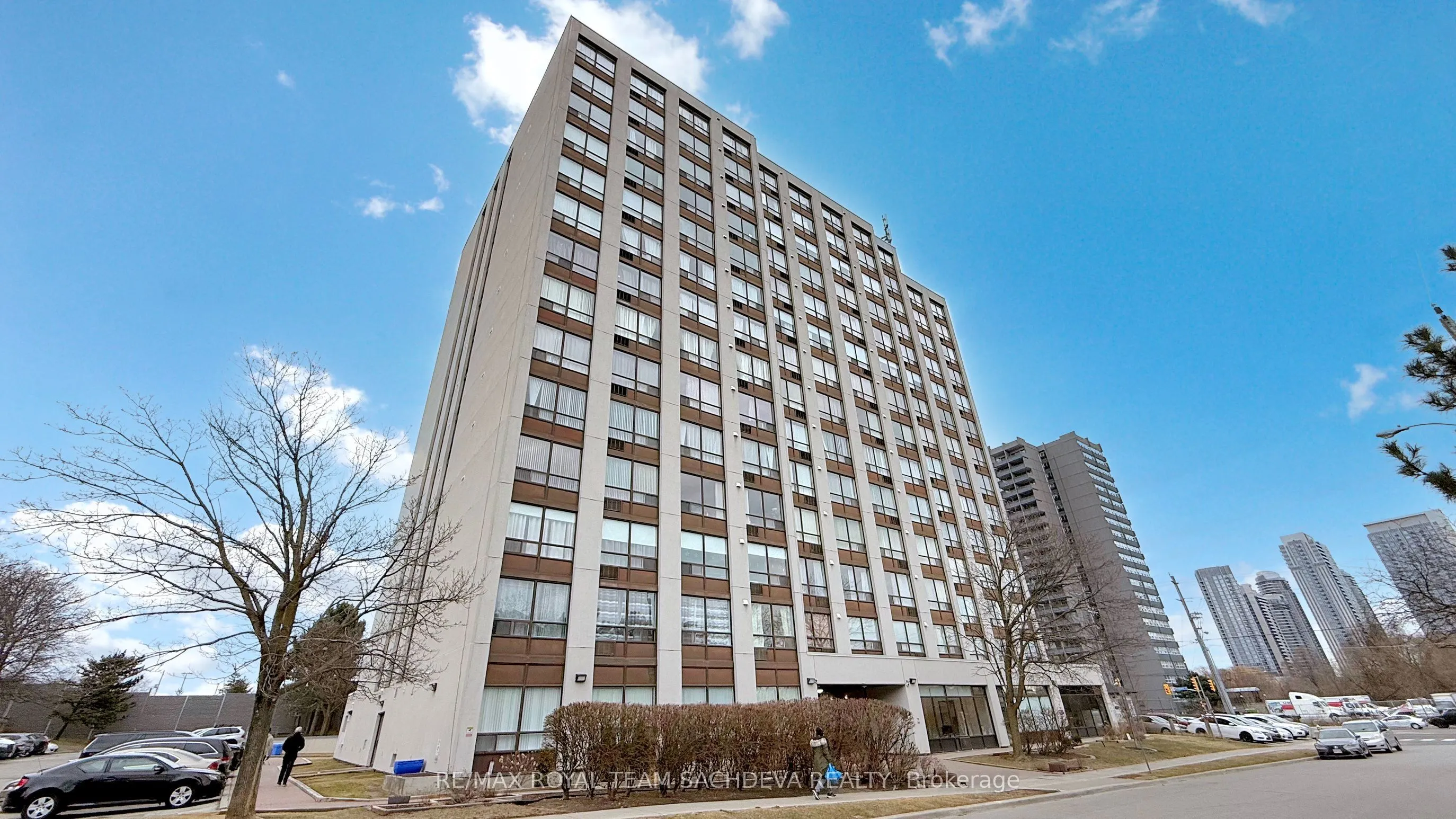 1 Reidmount Avenue, #903