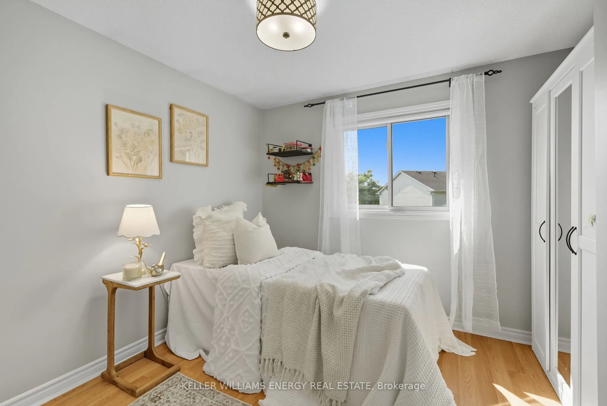 8 Inglis Avenue