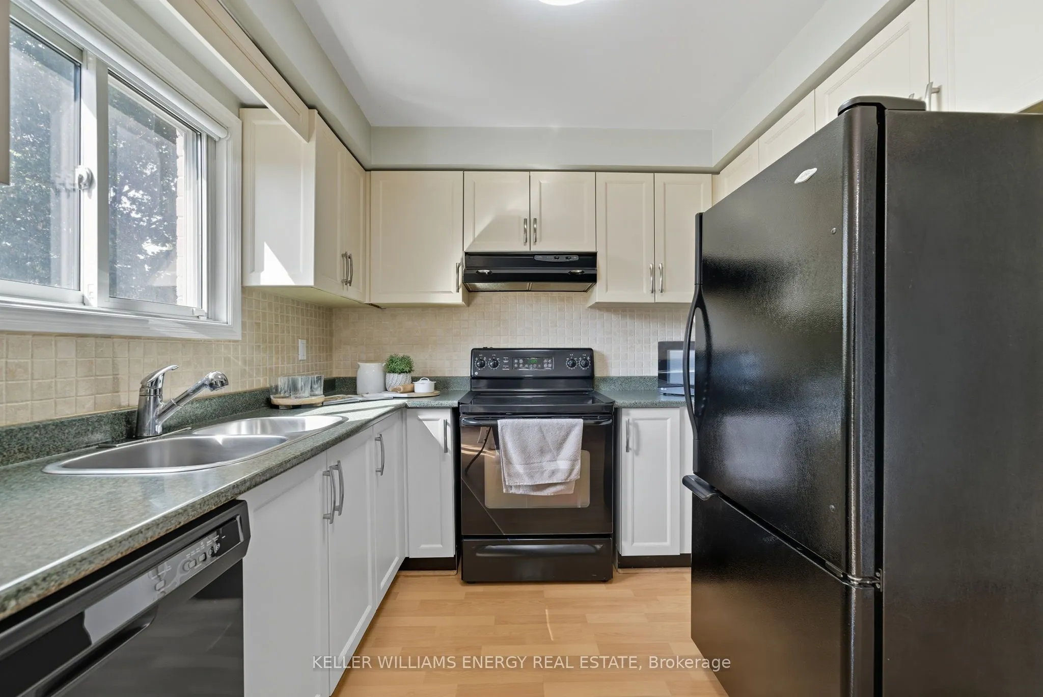 8 Inglis Avenue