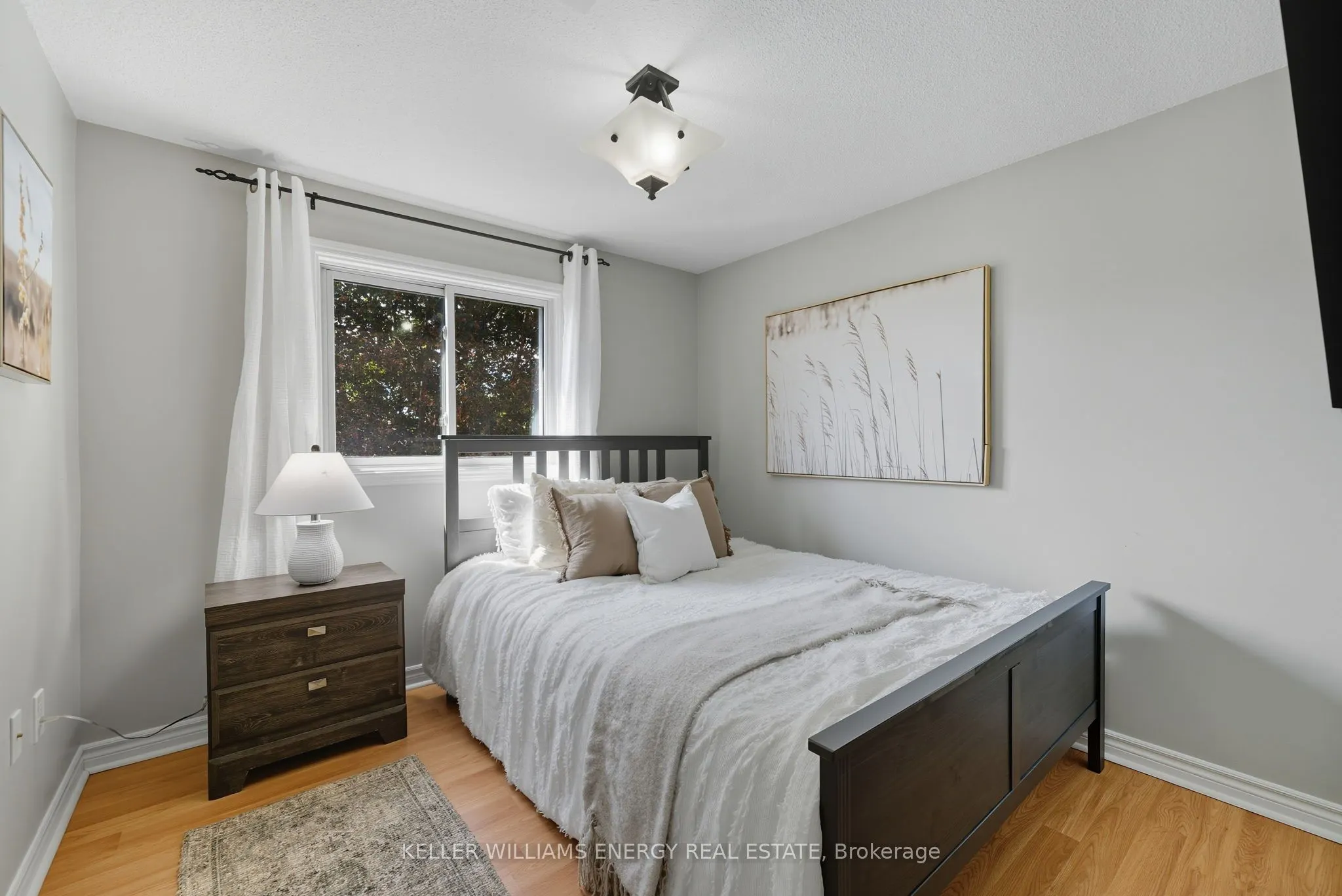 8 Inglis Avenue