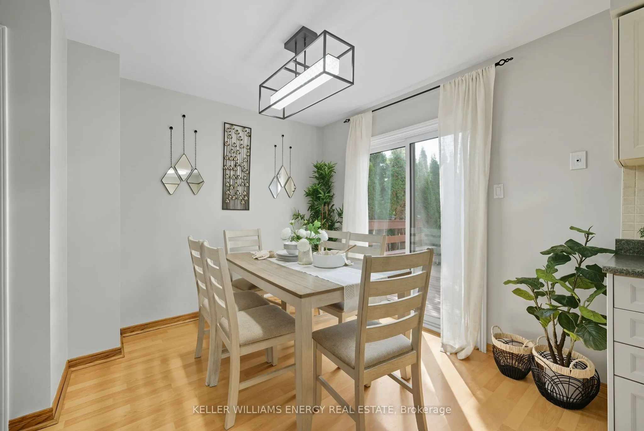 8 Inglis Avenue
