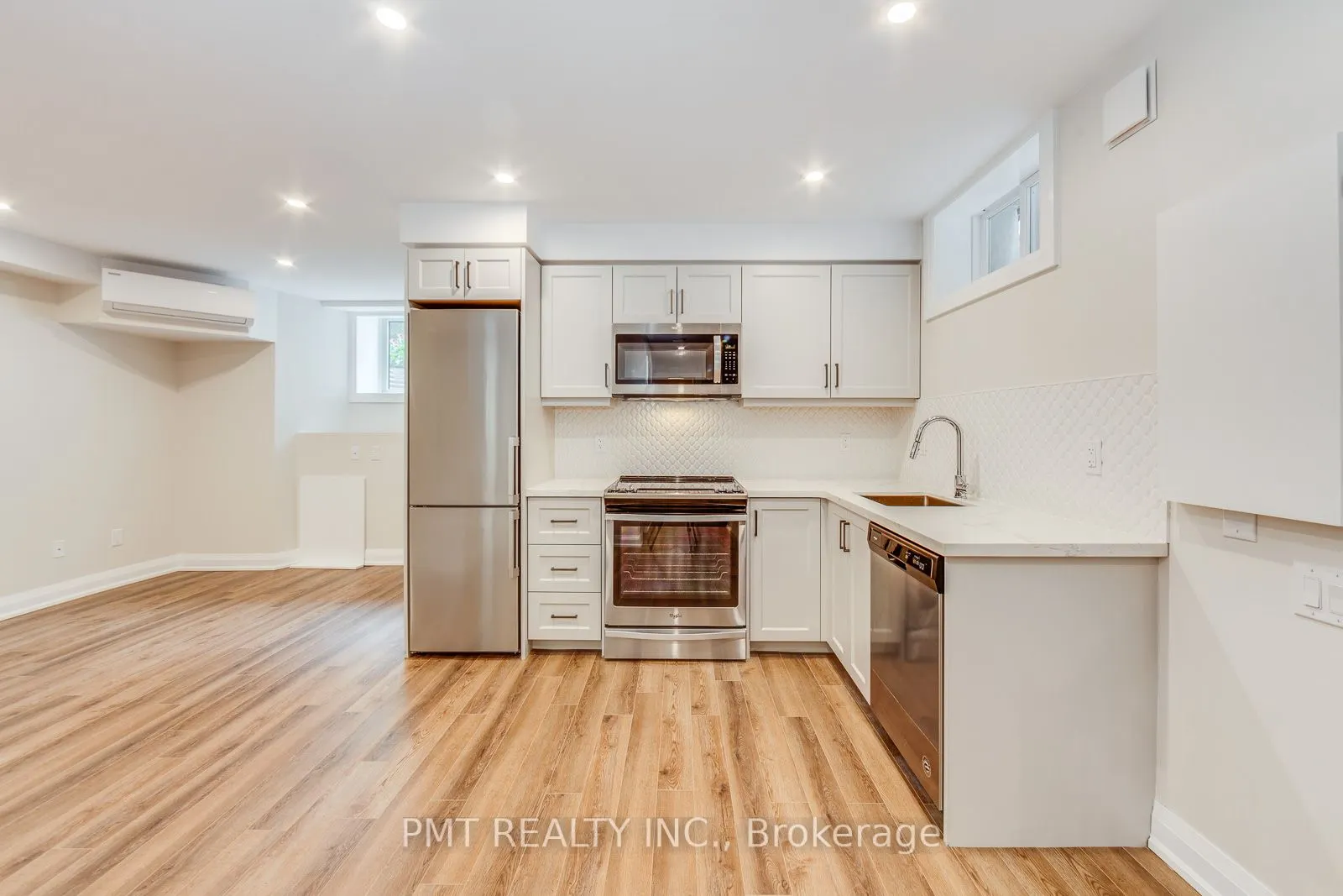 17 Lockwood Road, #C