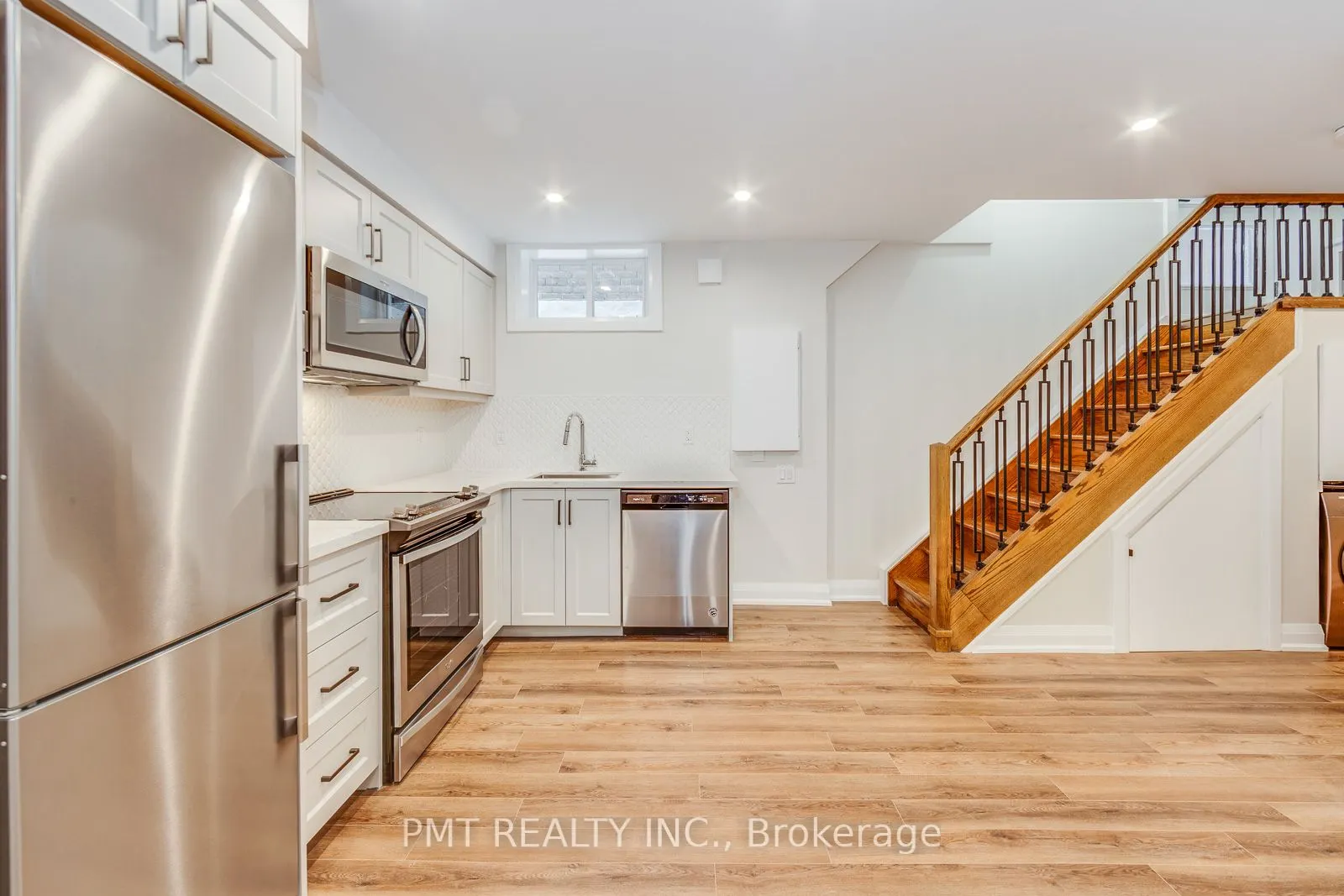 17 Lockwood Road, #C