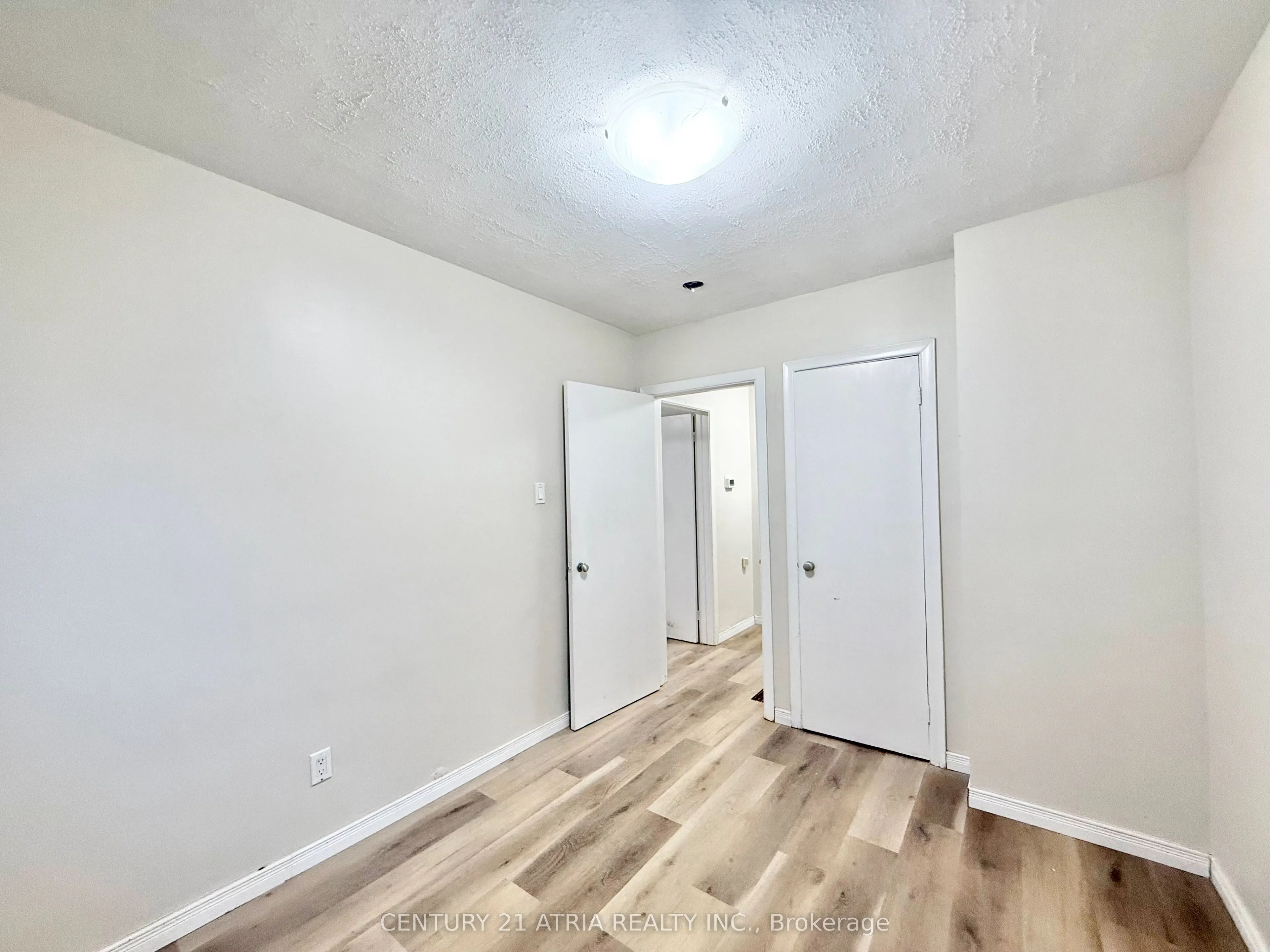 4 Benfrisco Crescent