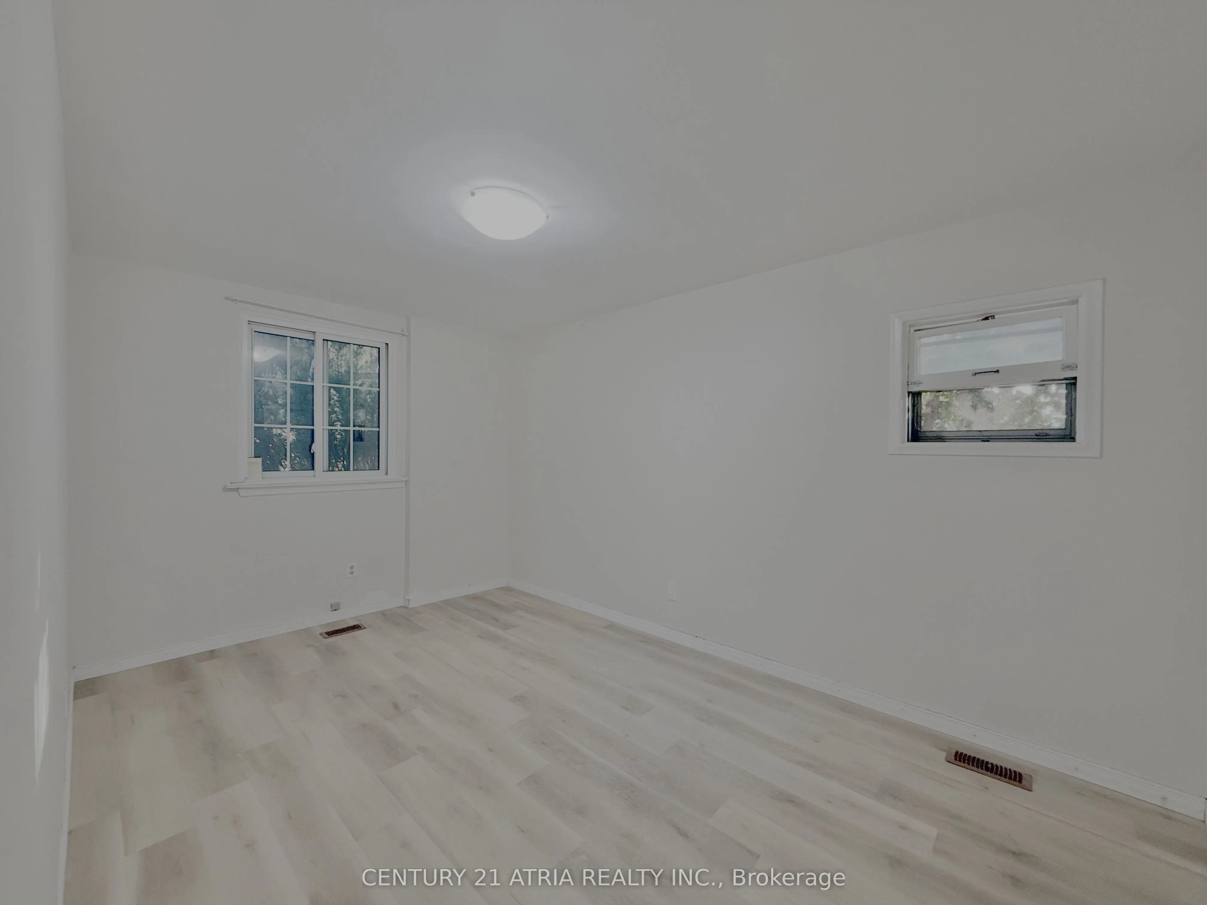 4 Benfrisco Crescent