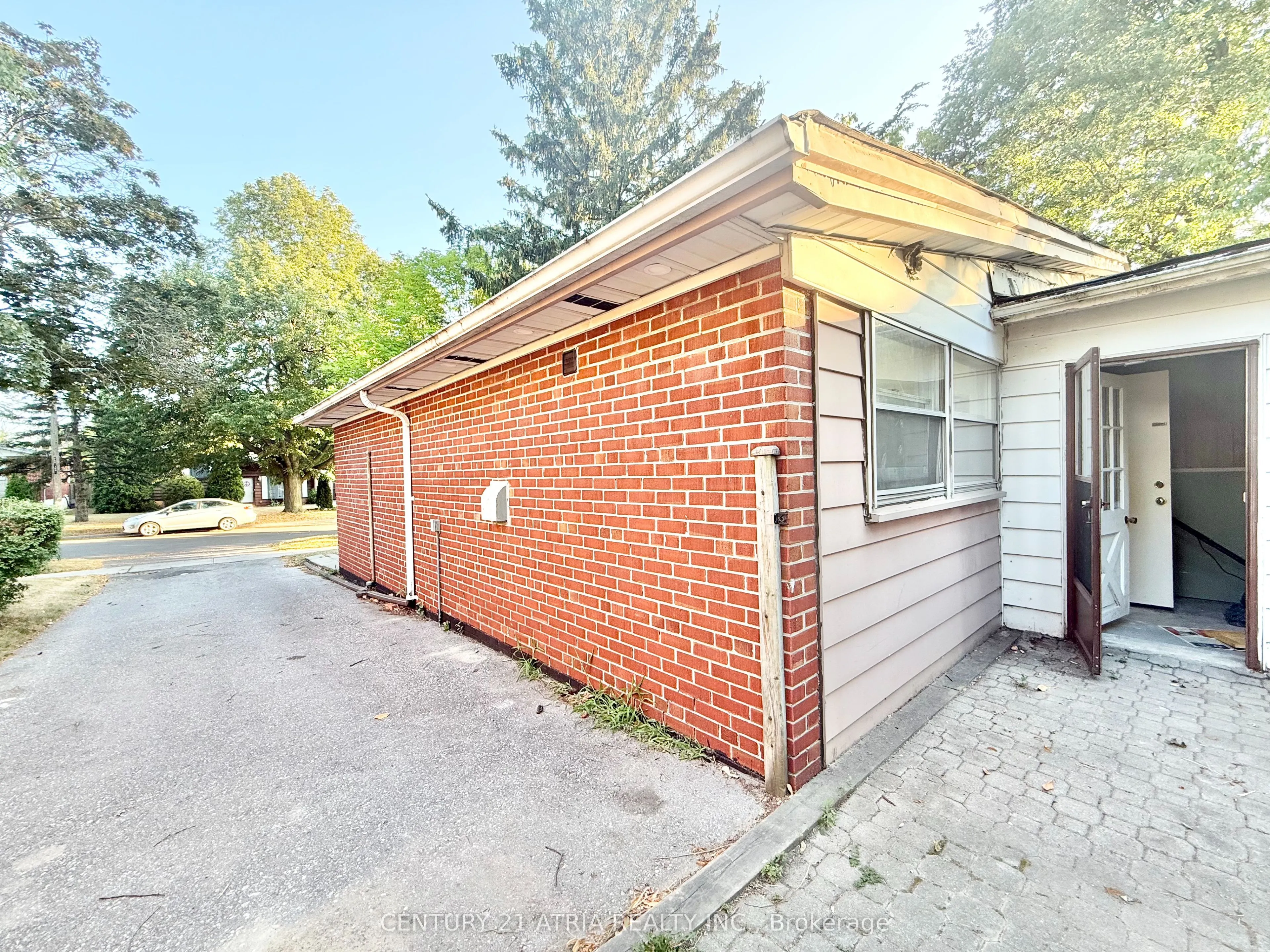 4 Benfrisco Crescent