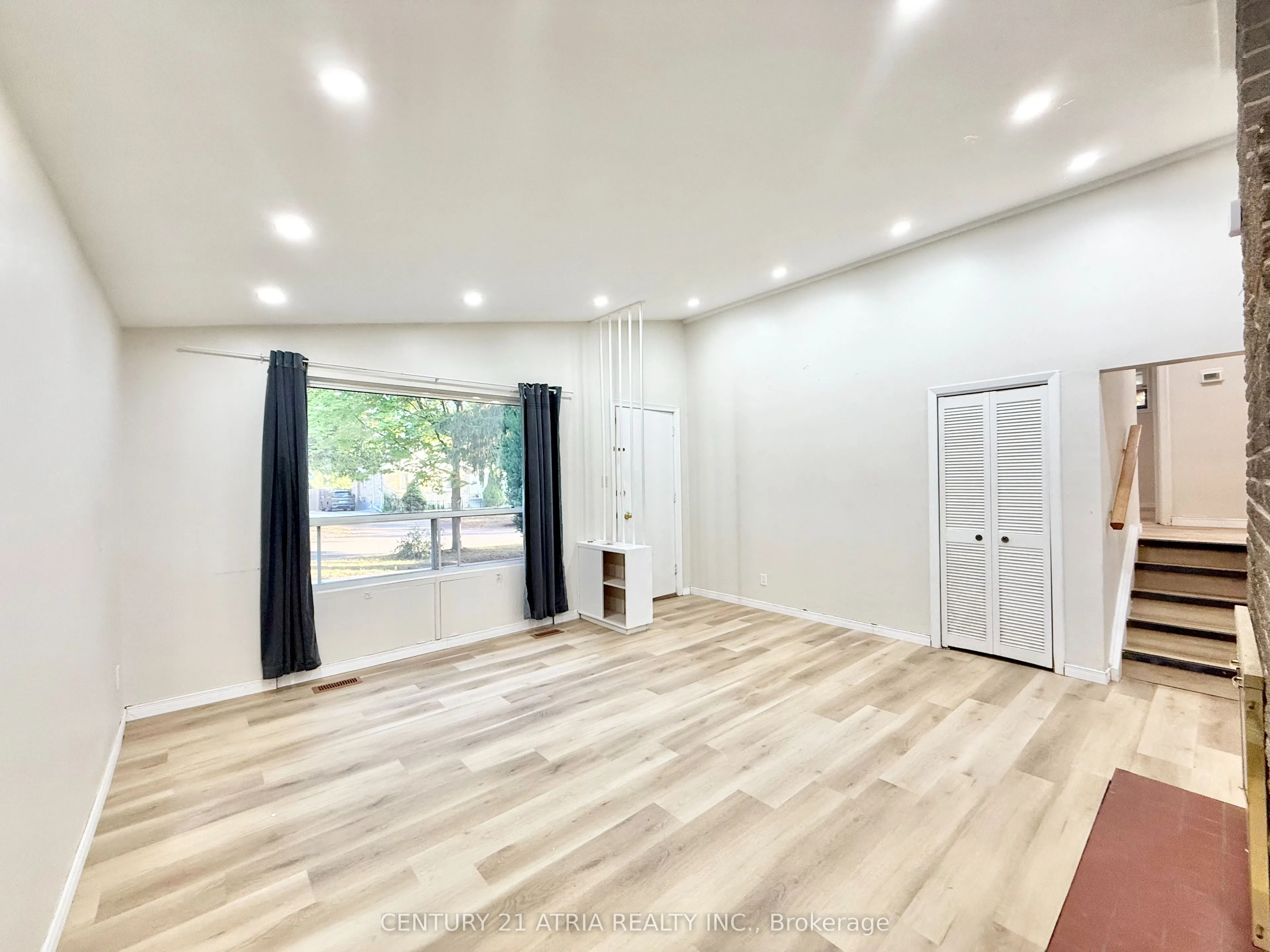 4 Benfrisco Crescent