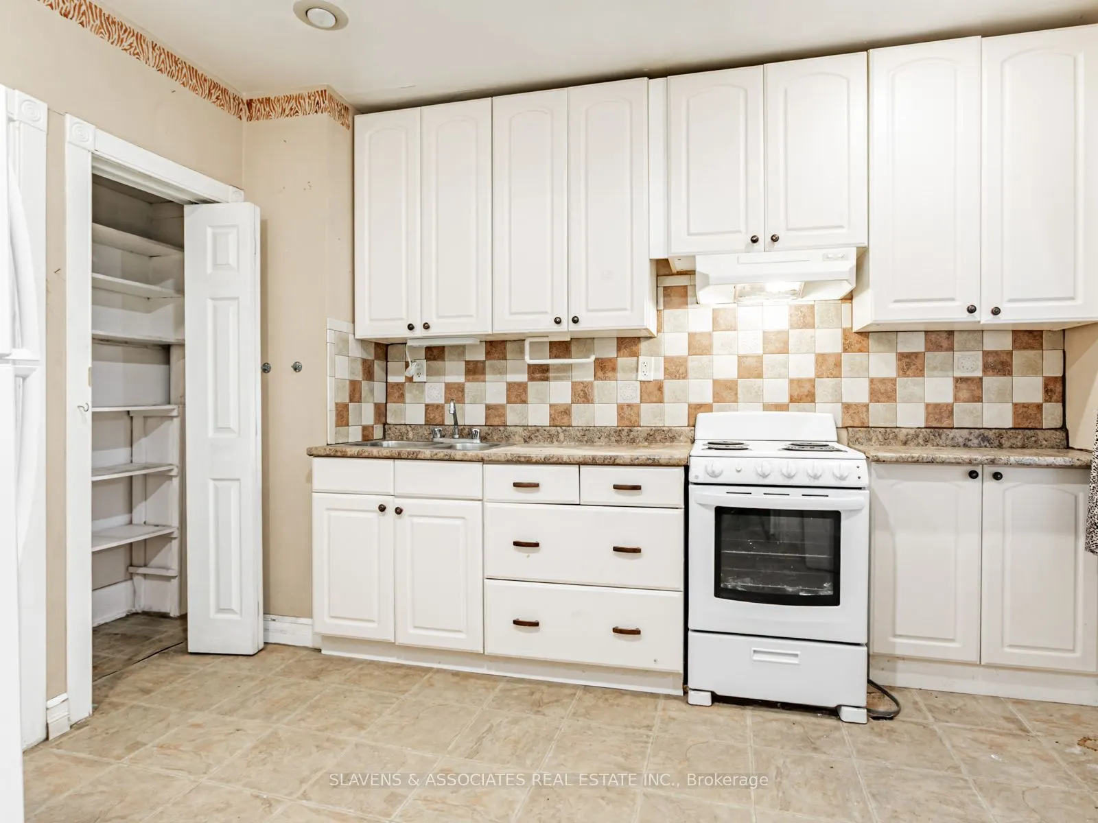 7 Holborne Avenue