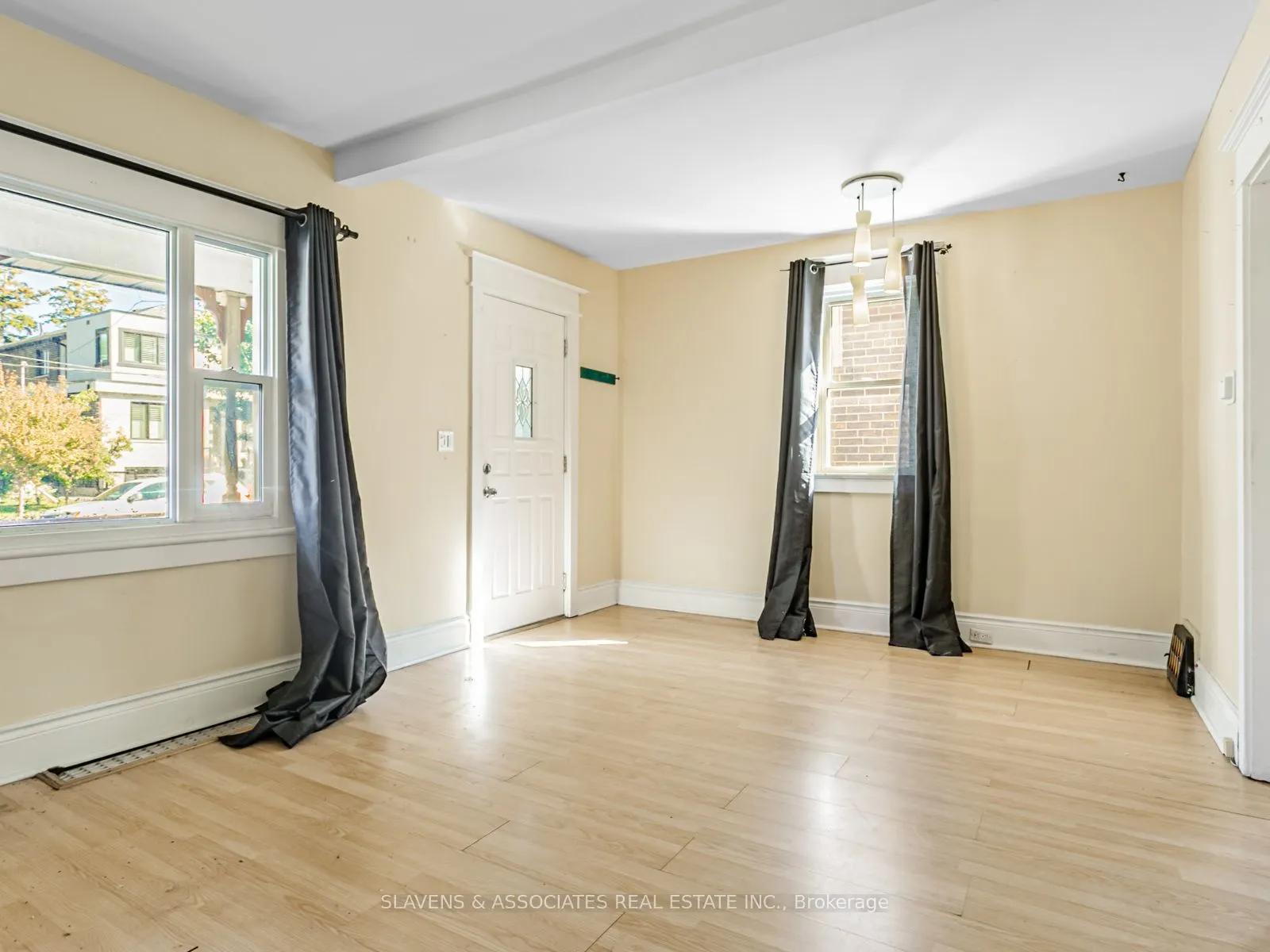 7 Holborne Avenue