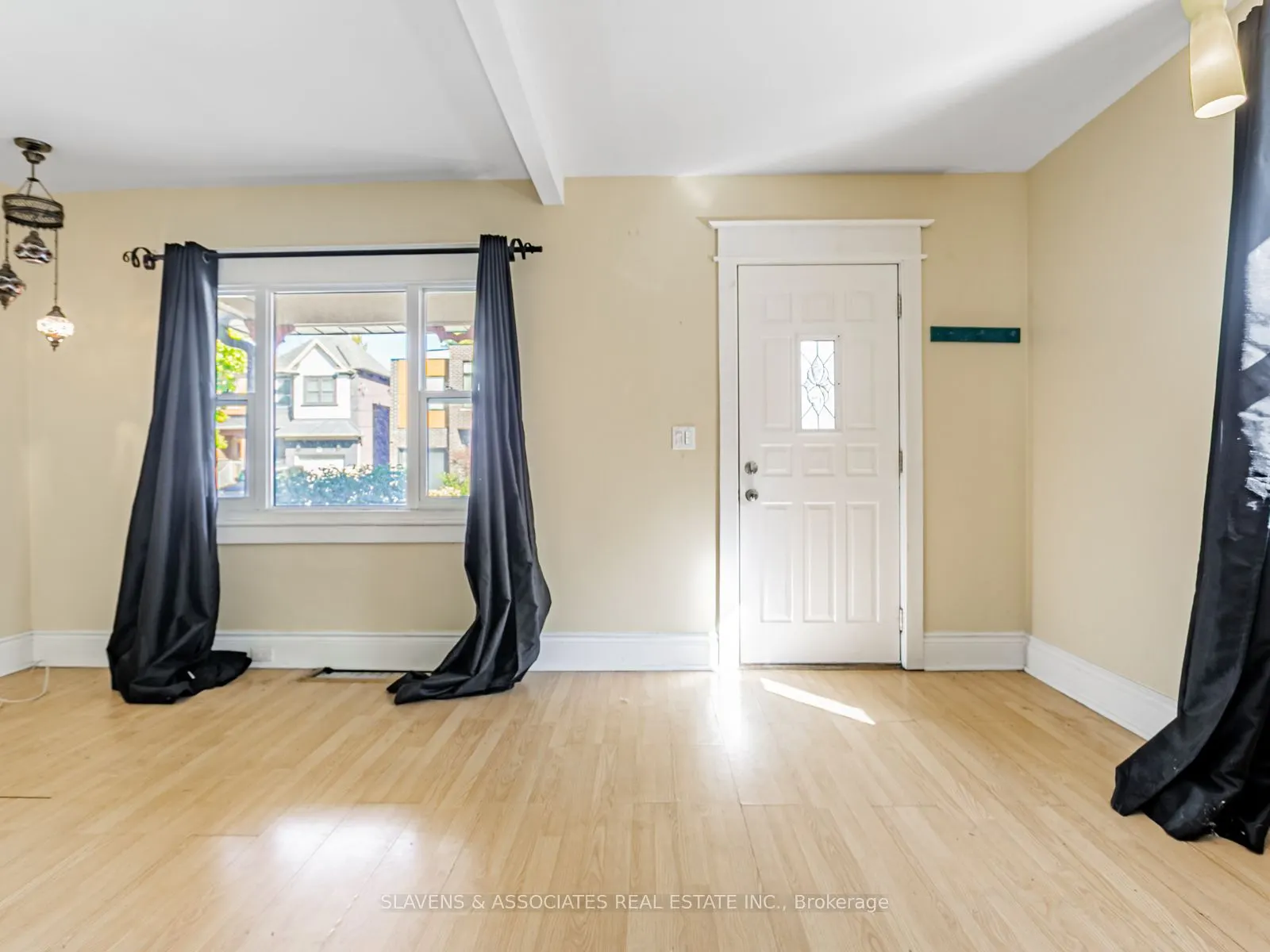 7 Holborne Avenue
