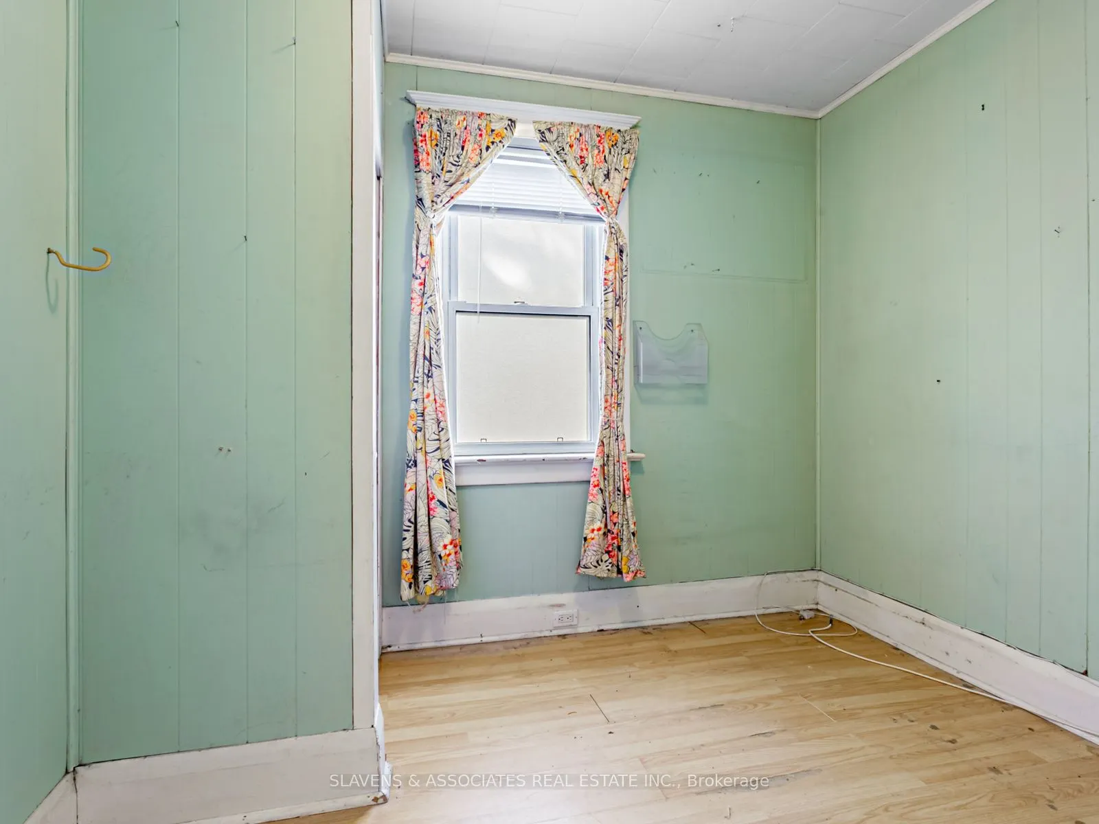 7 Holborne Avenue
