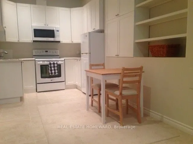 121 Wheeler Avenue, #Lower