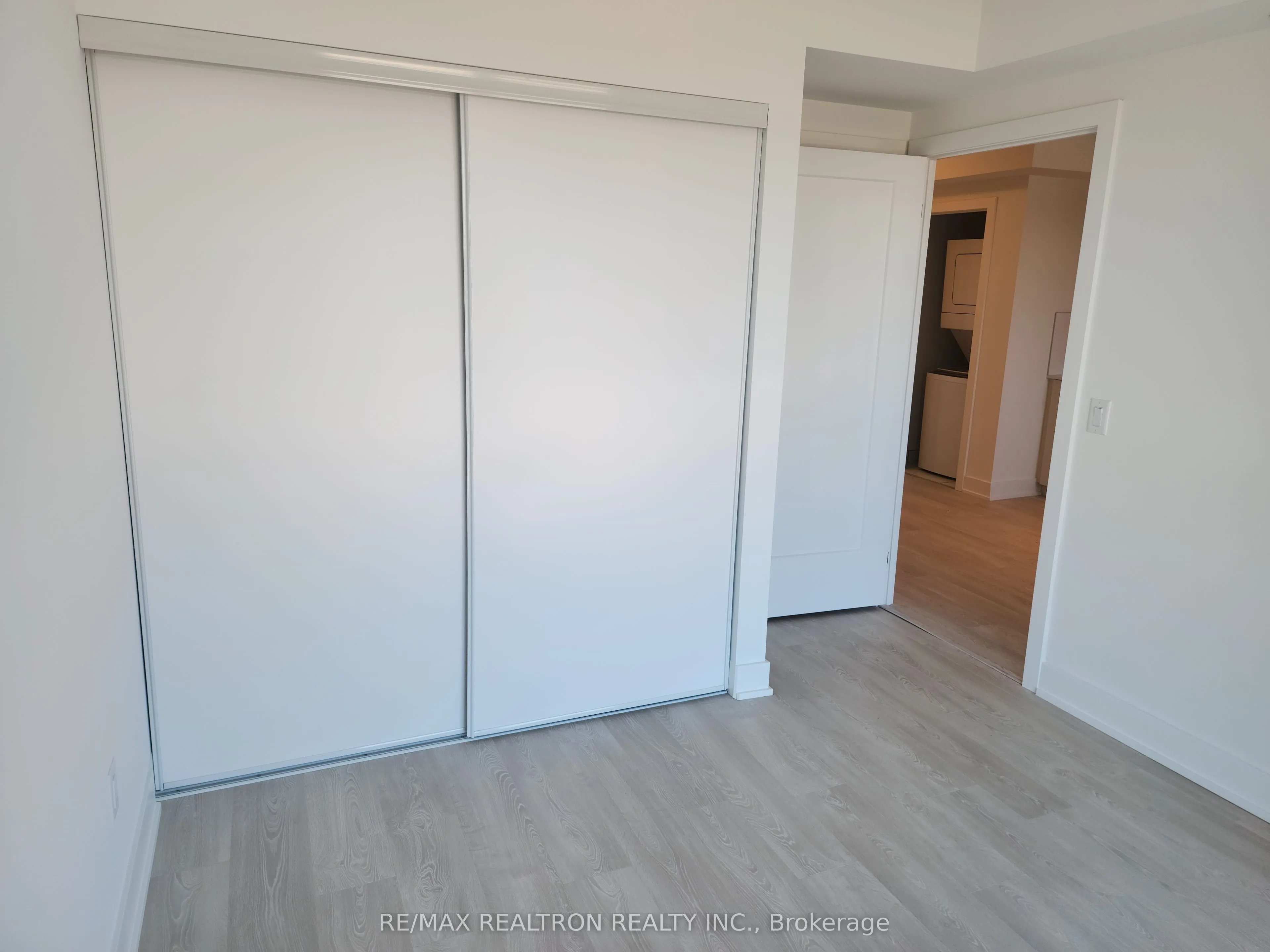 2545 Simcoe Street N, #734