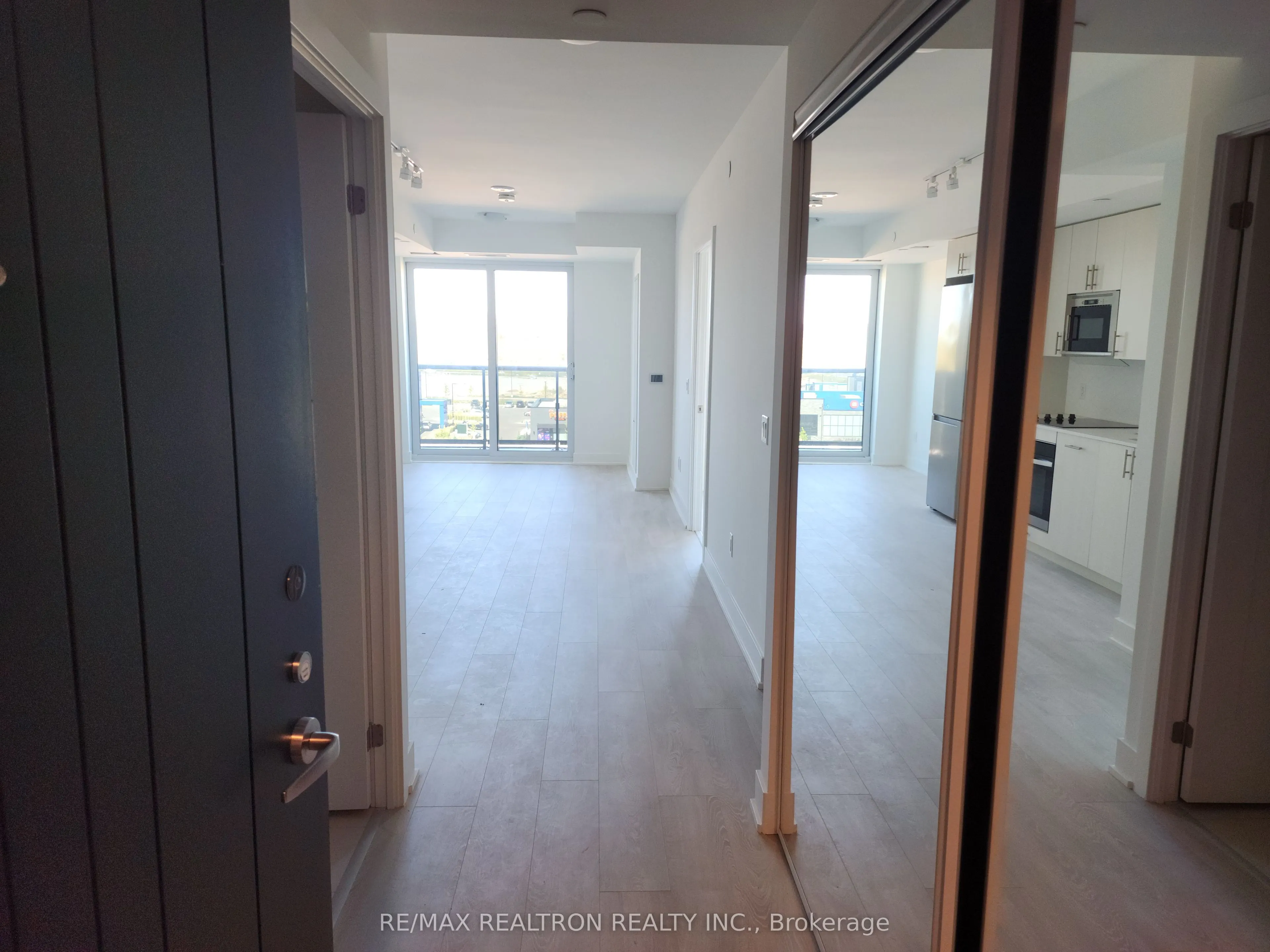 2545 Simcoe Street N, #734