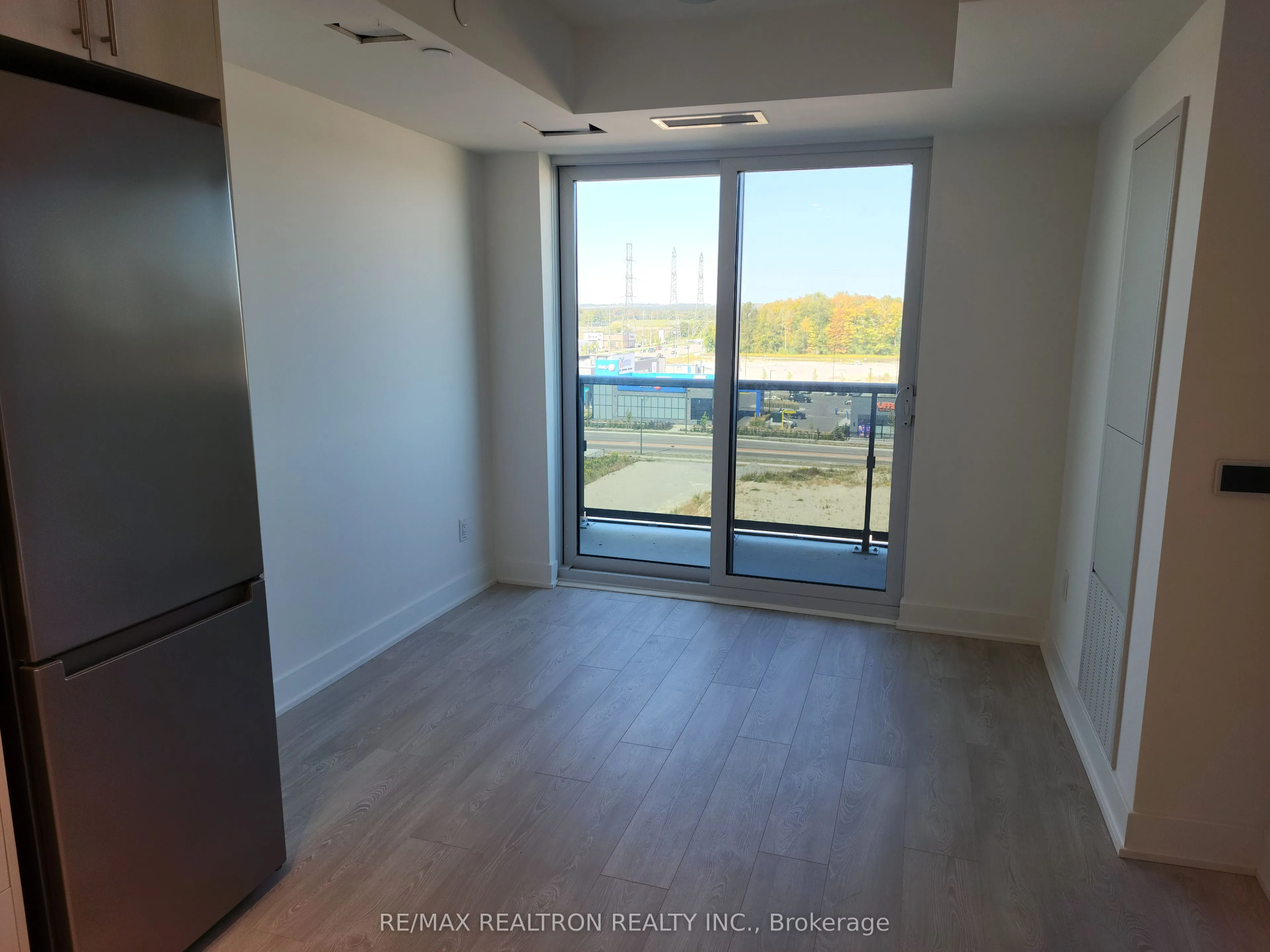 2545 Simcoe Street N, #734