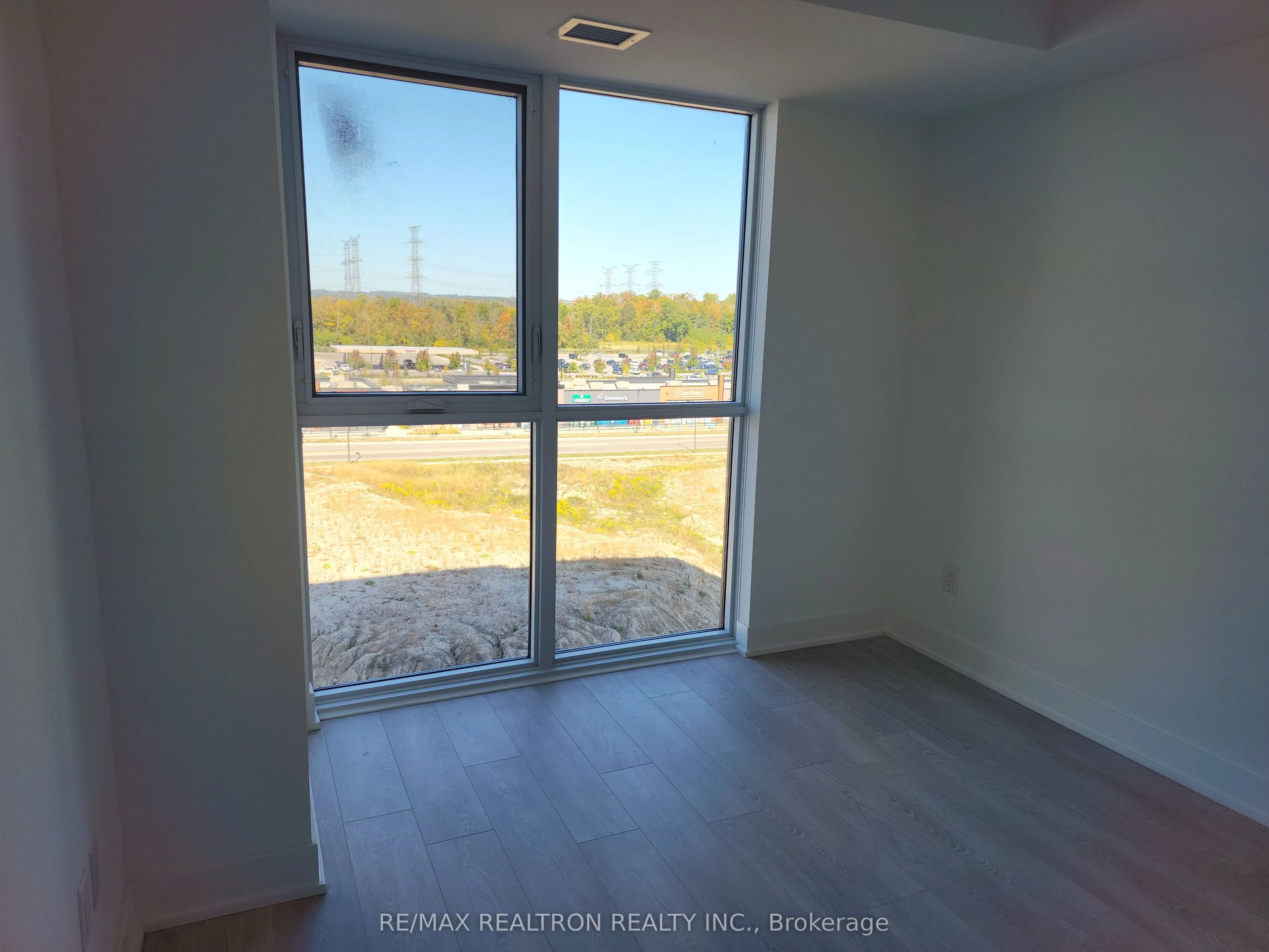 2545 Simcoe Street N, #734