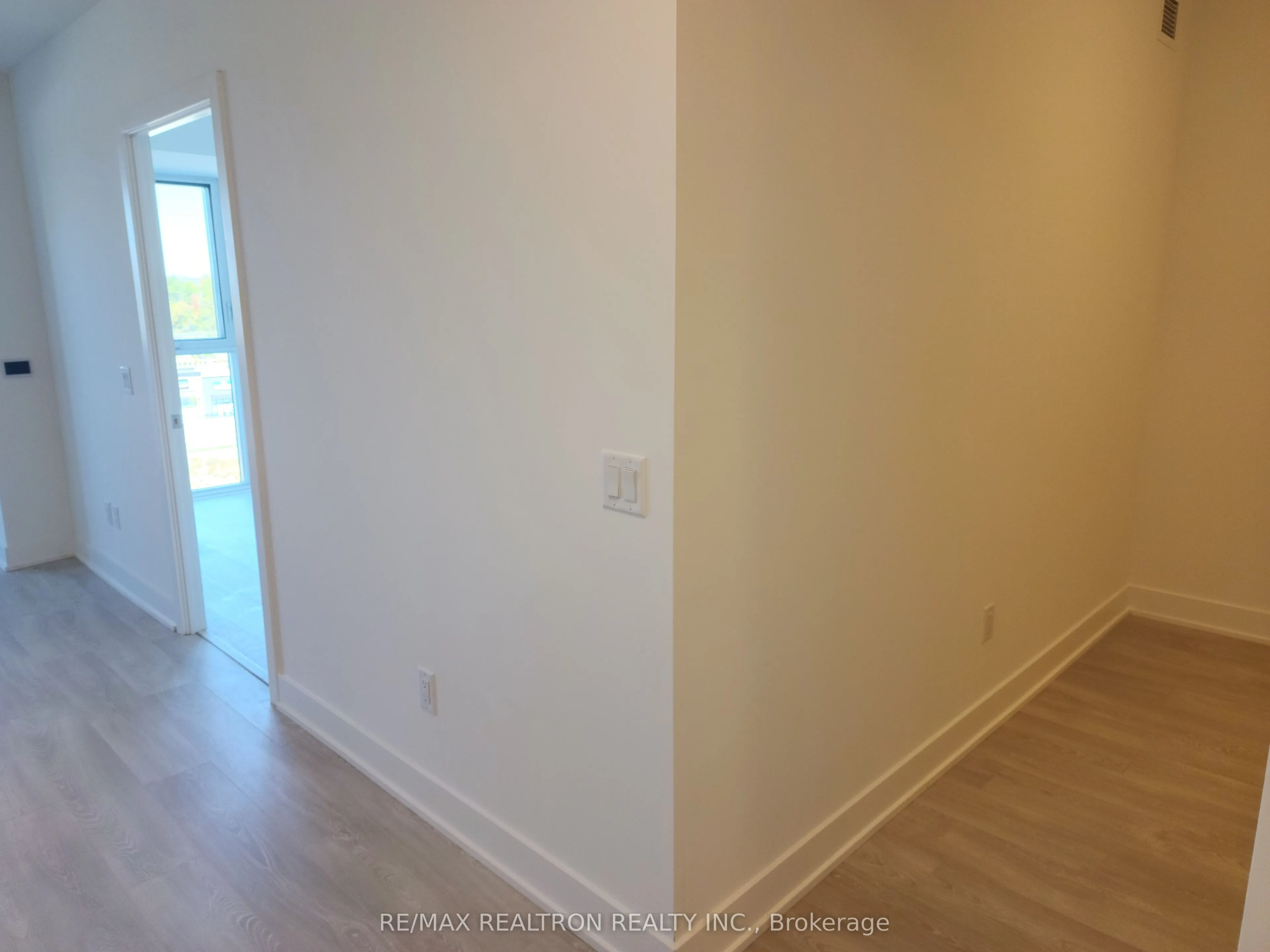 2545 Simcoe Street N, #734
