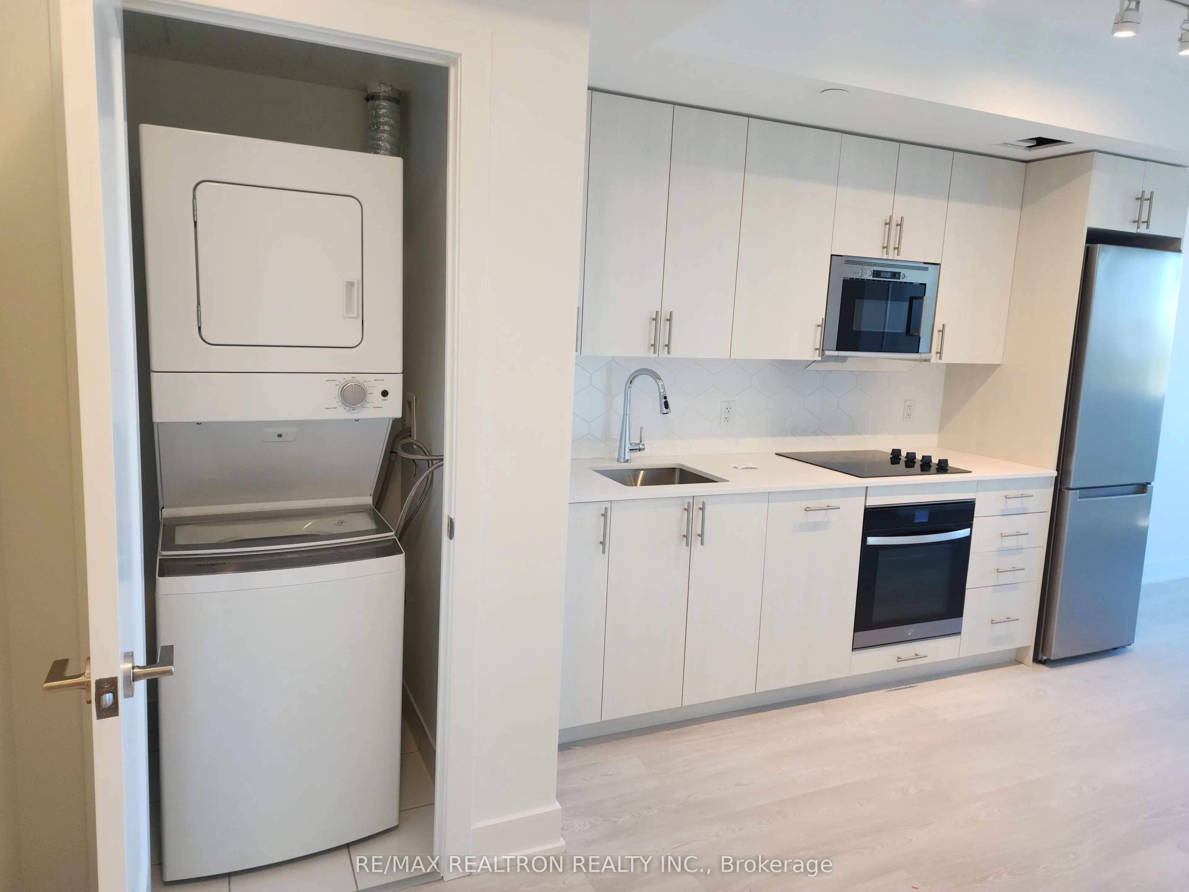 2545 Simcoe Street N, #734