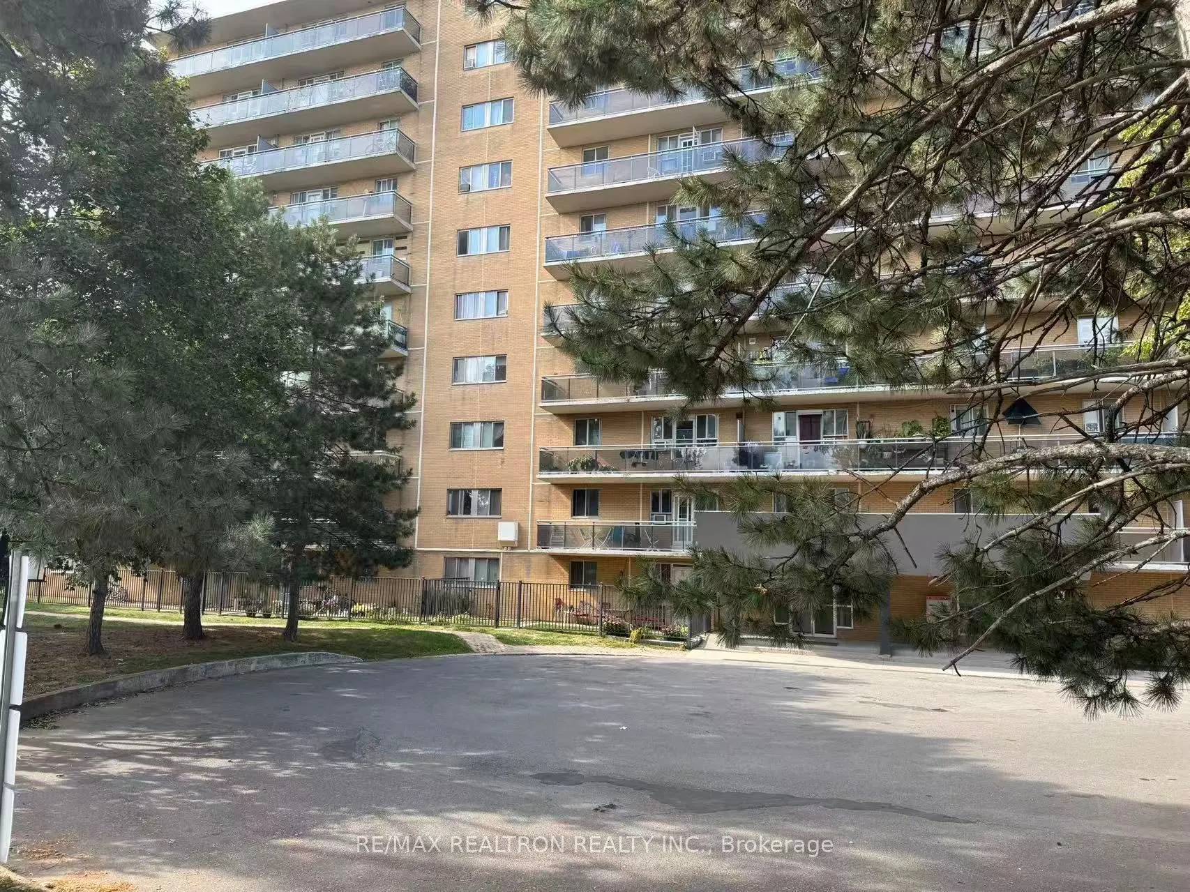 100 Dundalk Drive, #909