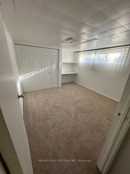 33 Windsor Drive