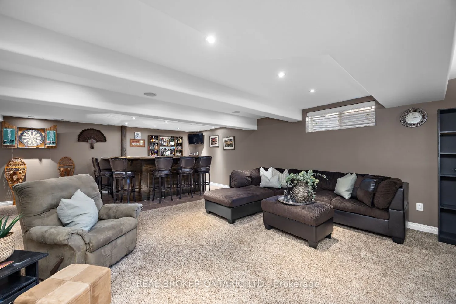 615 Oxbow Crescent